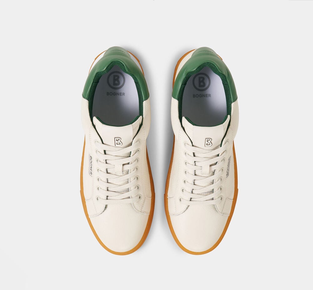 Die aus Leder gefertigten Sneaker Rome bestechen mit einem cleanen Design samt Akzenten in Gr&uuml;n.