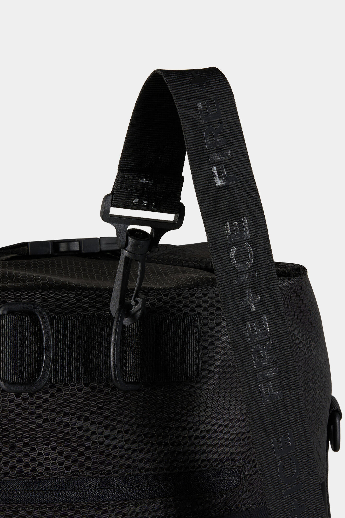 Park City Yuki Travel bag Black