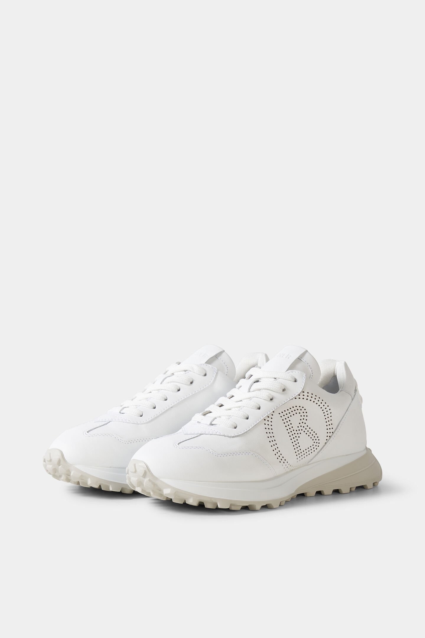 Charlotte trainers White
