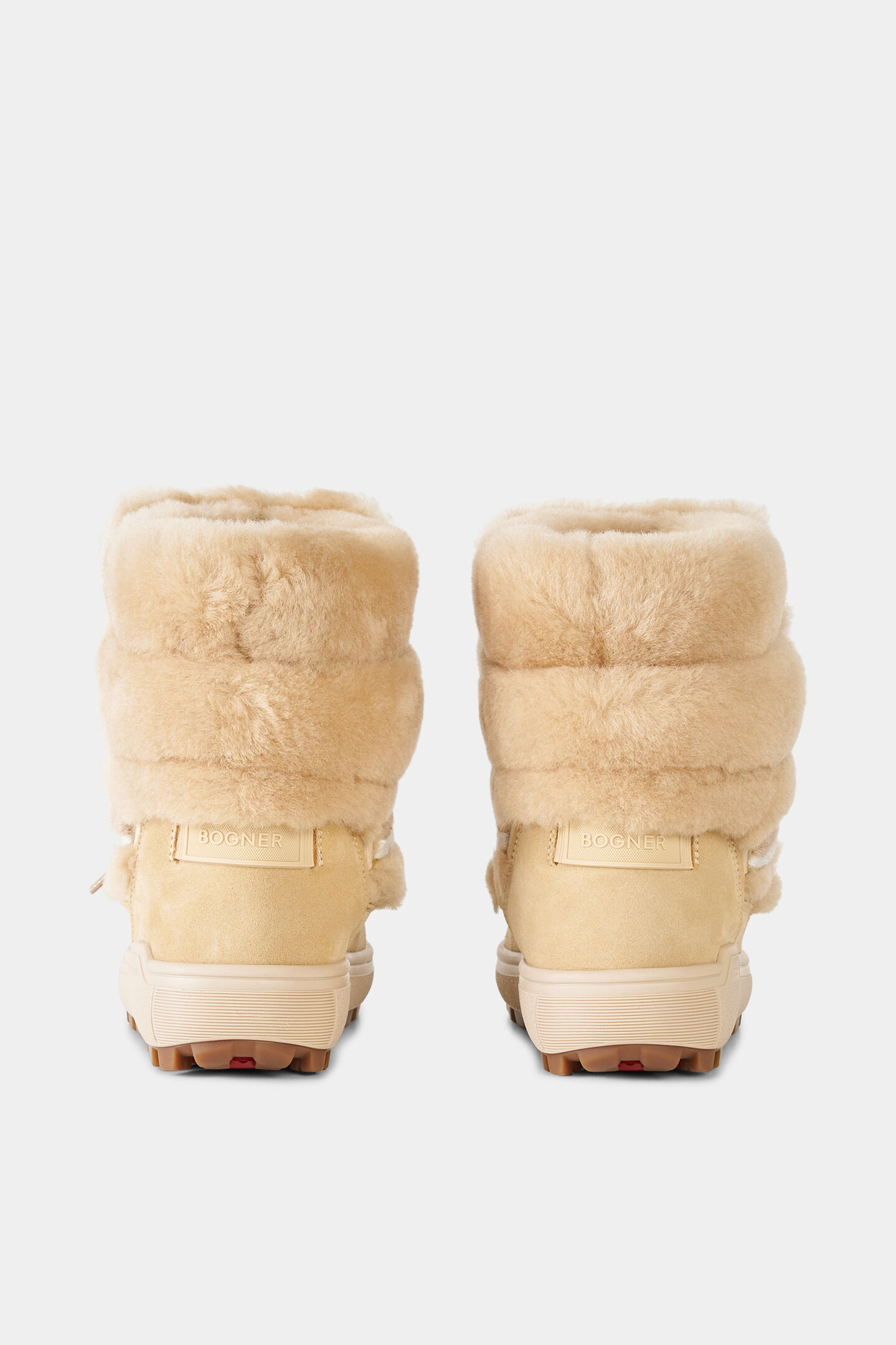 Chamonix Snow Boots with Spikes Beige