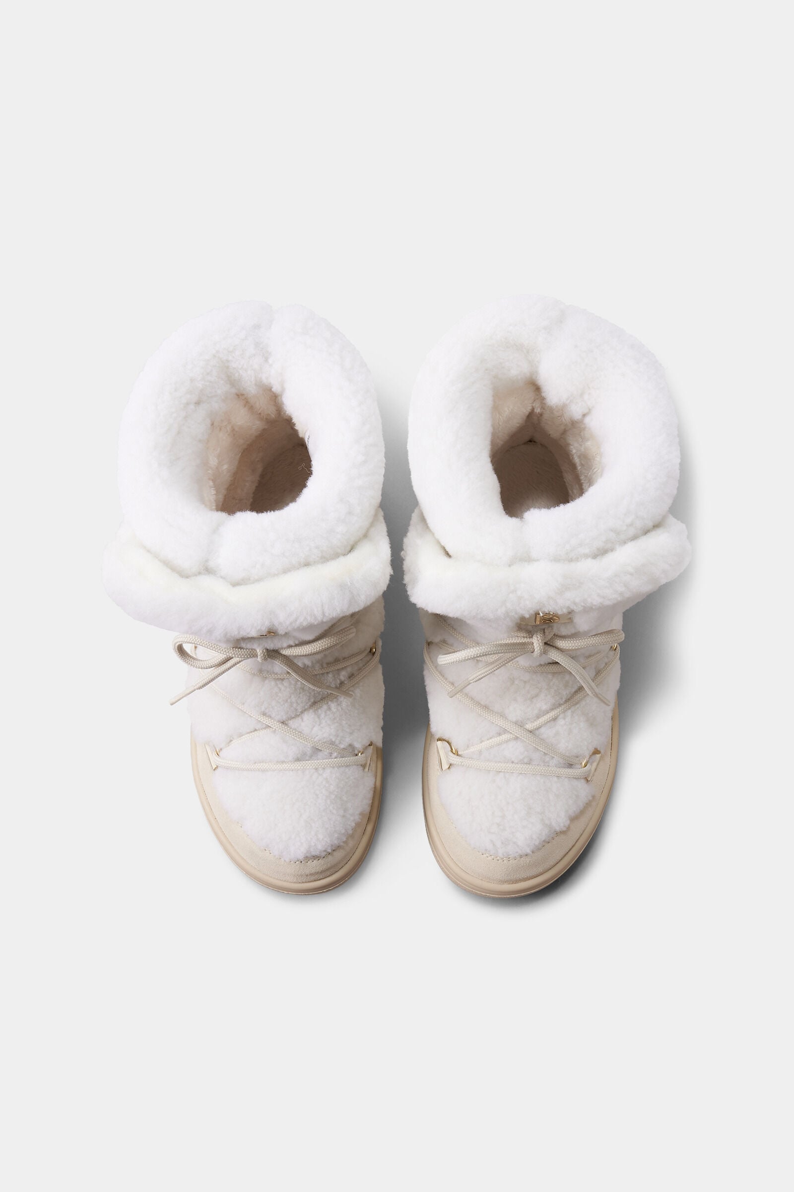 Chamonix Snow Boots with Spikes Off-White