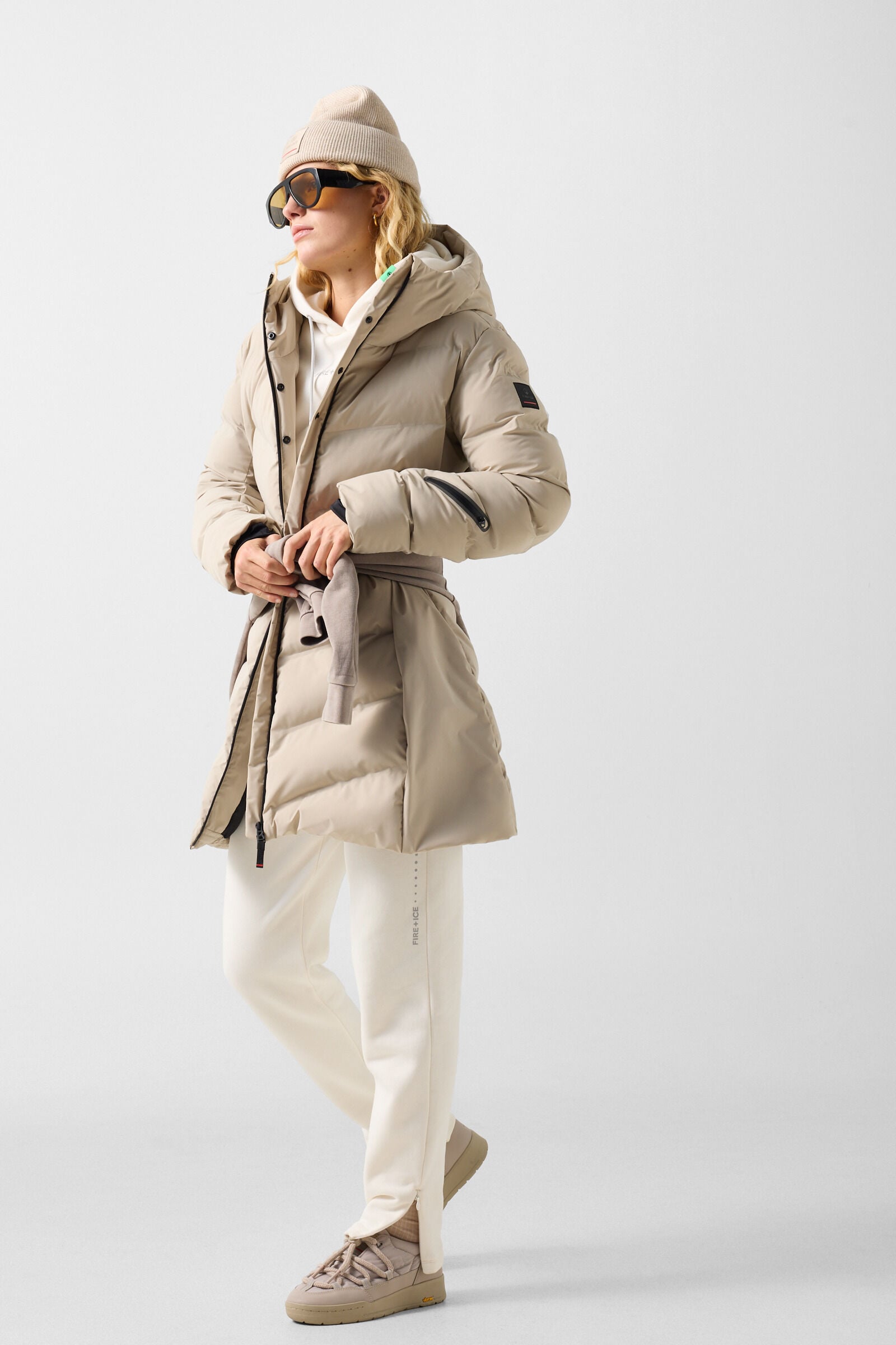 Tec-Aen quilted coat Beige
