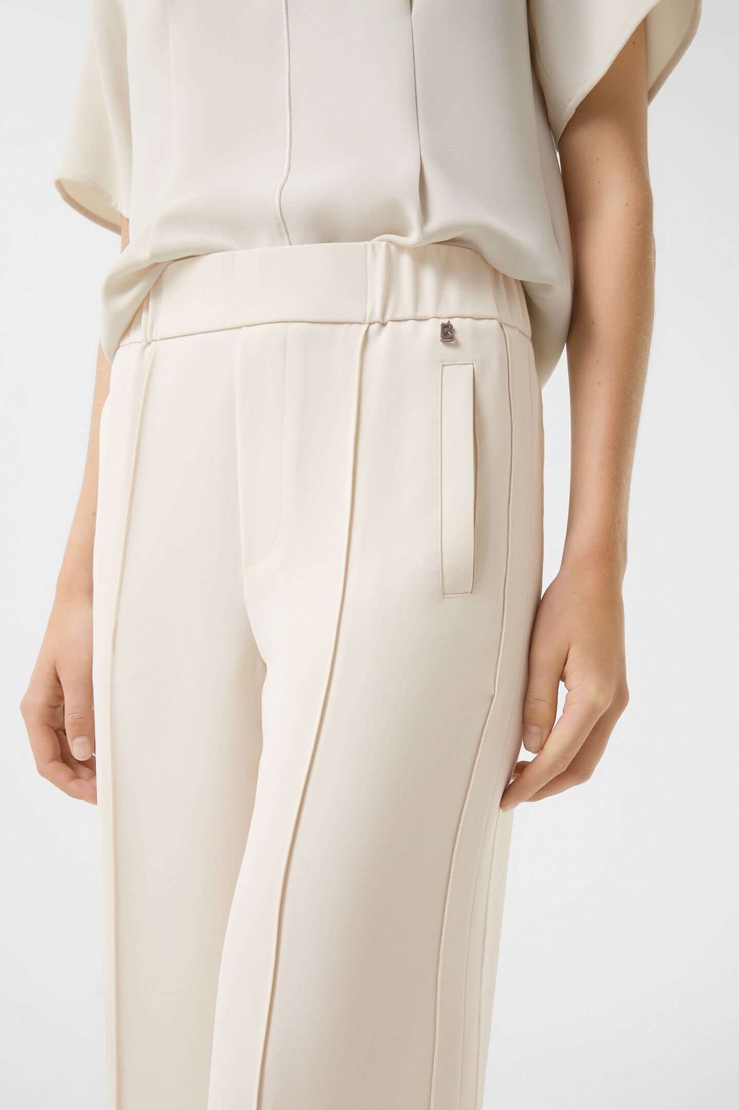 Suzy crepe marlene trousers Cream