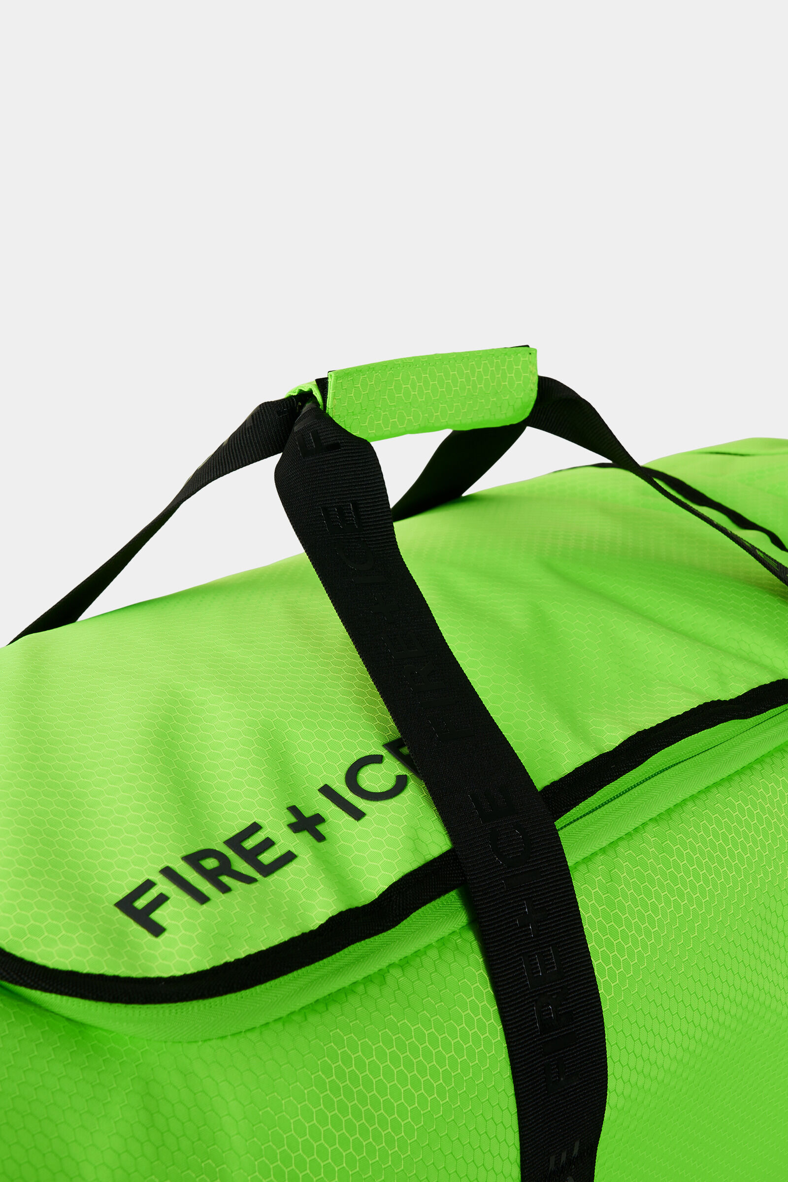 Park City Wynn travel bag Neon green