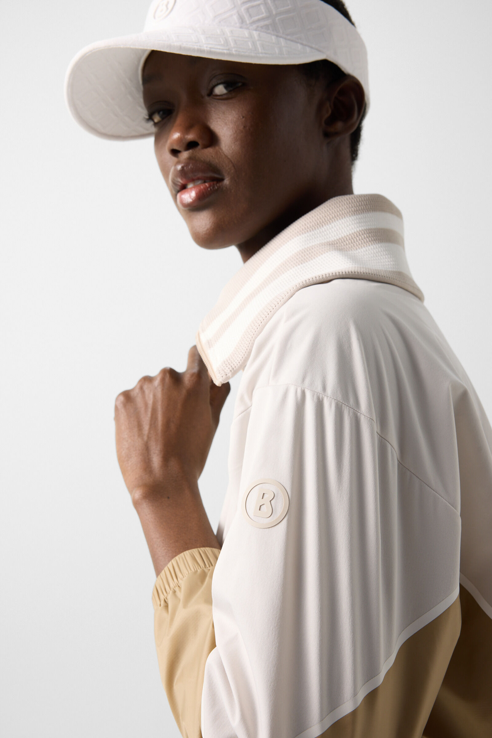 Betty lightweight jacket Sand/caramel