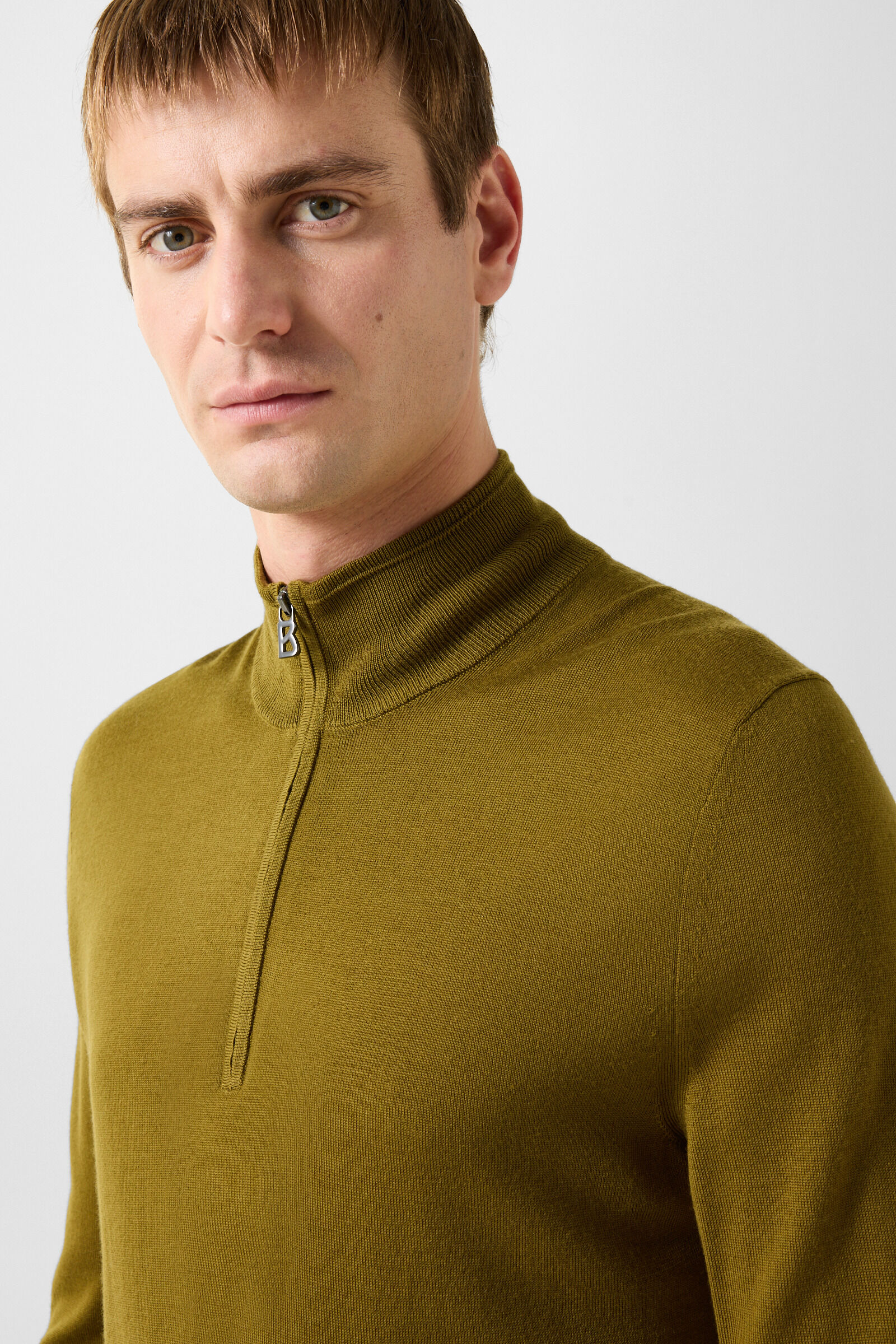Ouri Virgin Wool Troyer Olive