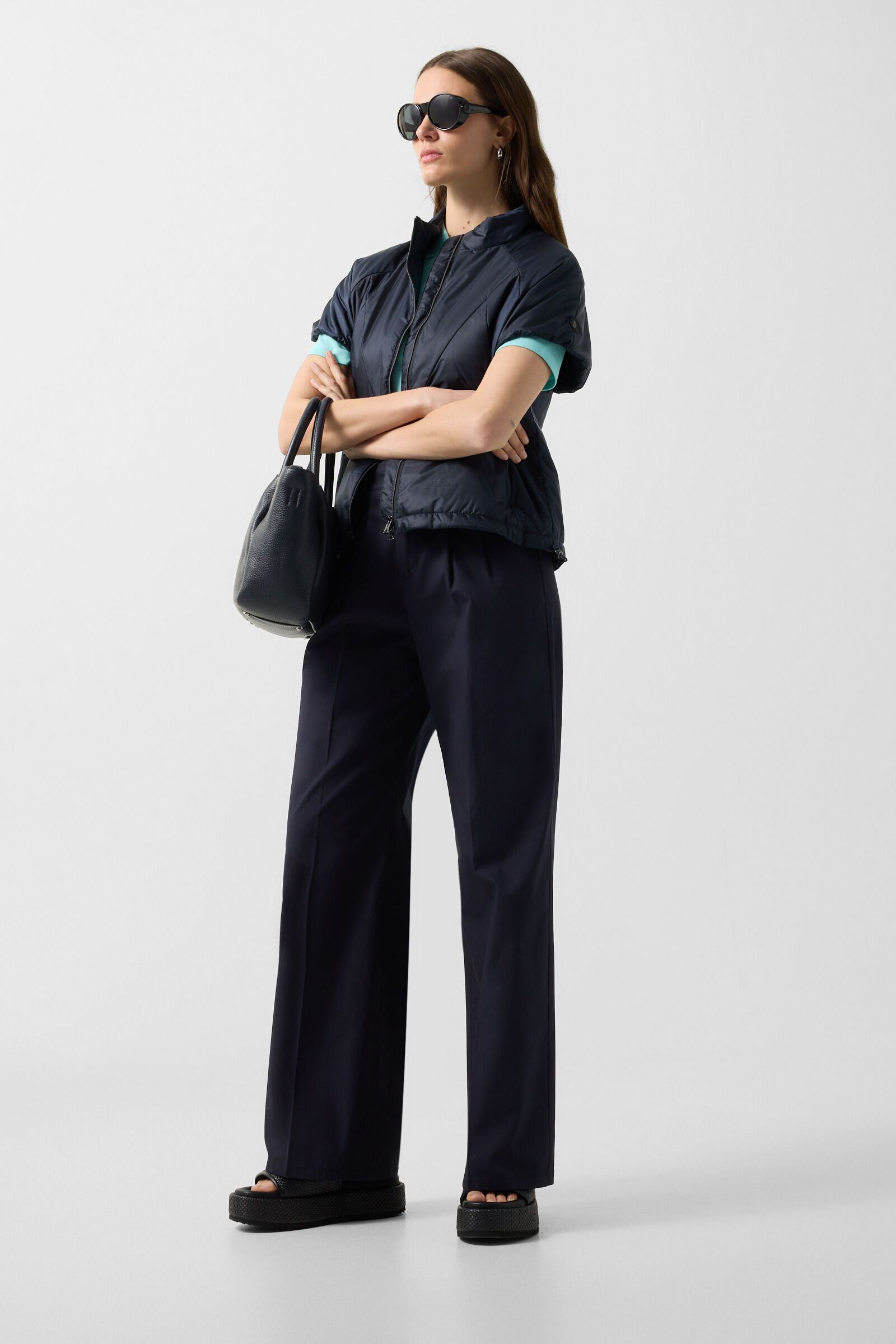 Pleated trousers Amy Navy blue