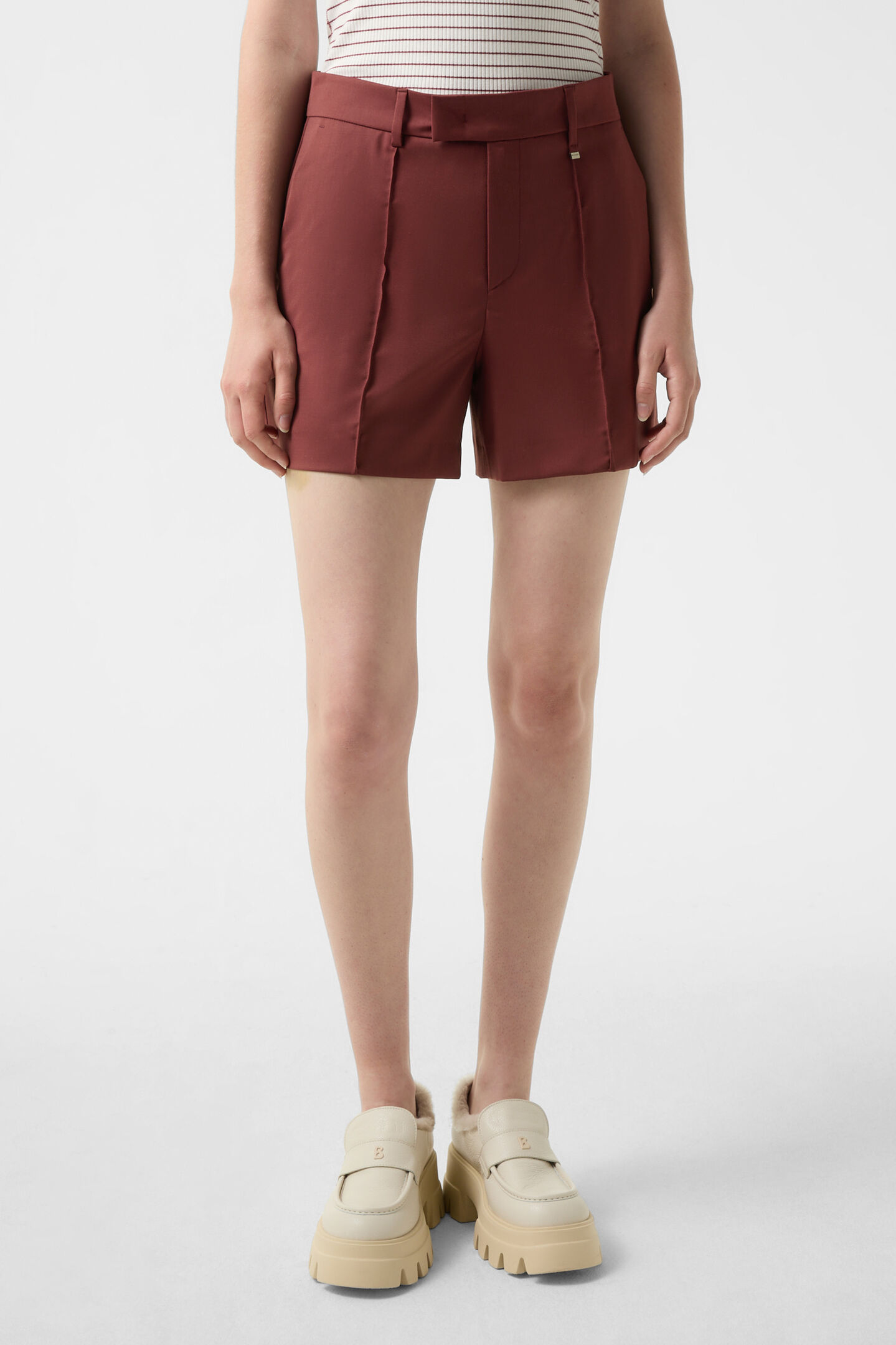 Jace shorts Wine red