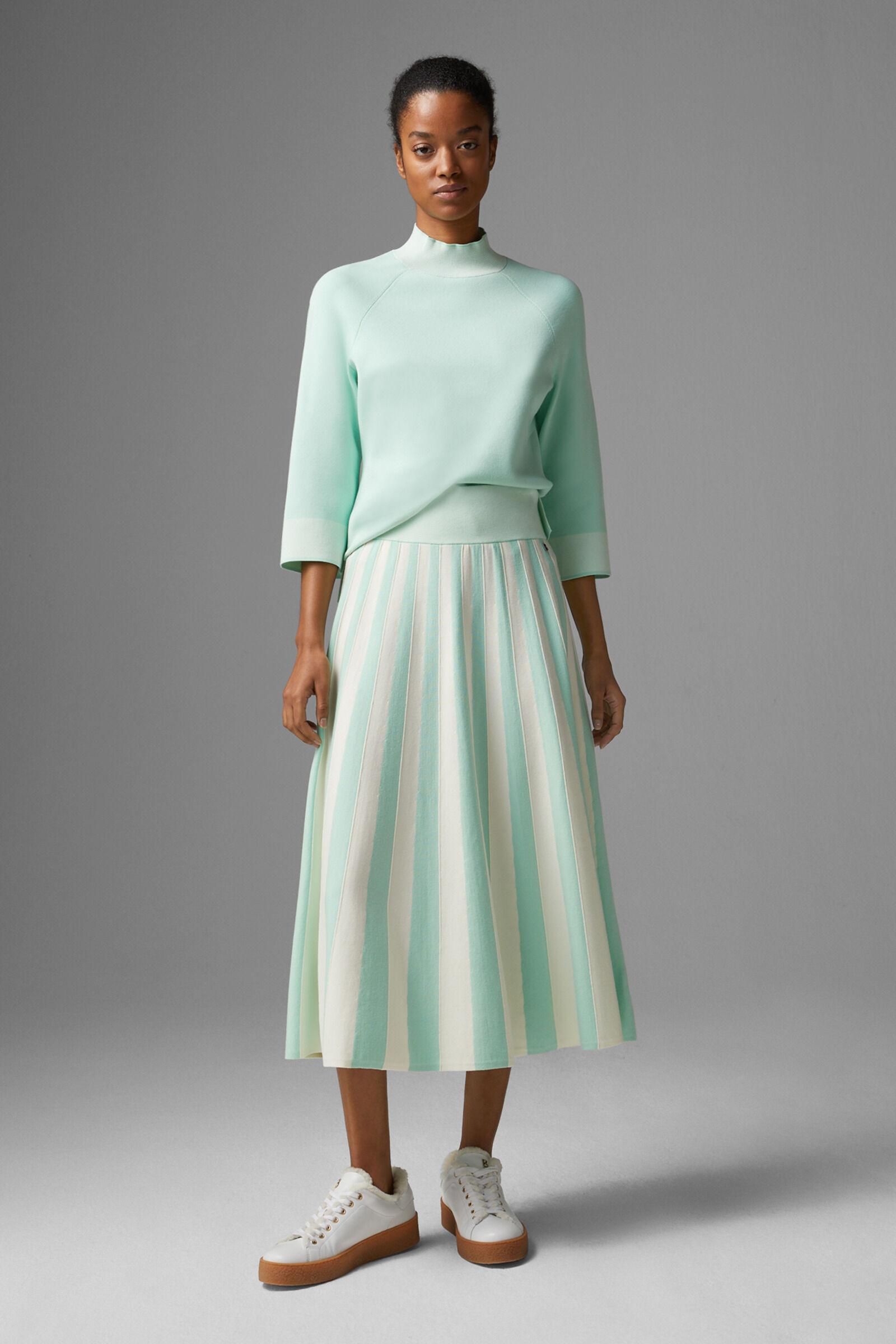Zara mint green pleated skirt deals