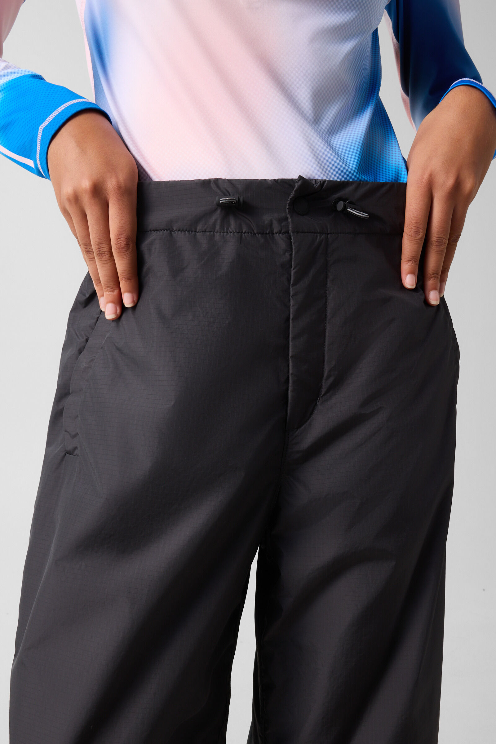 Deleen functional trousers Black