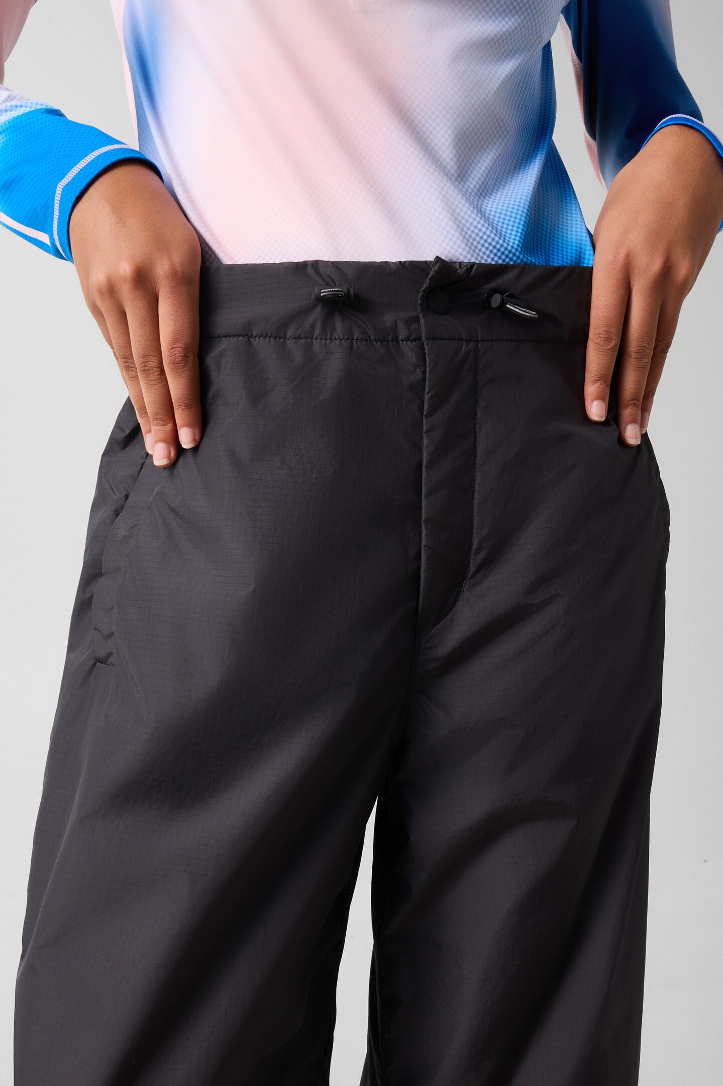 Deleen functional trousers Black