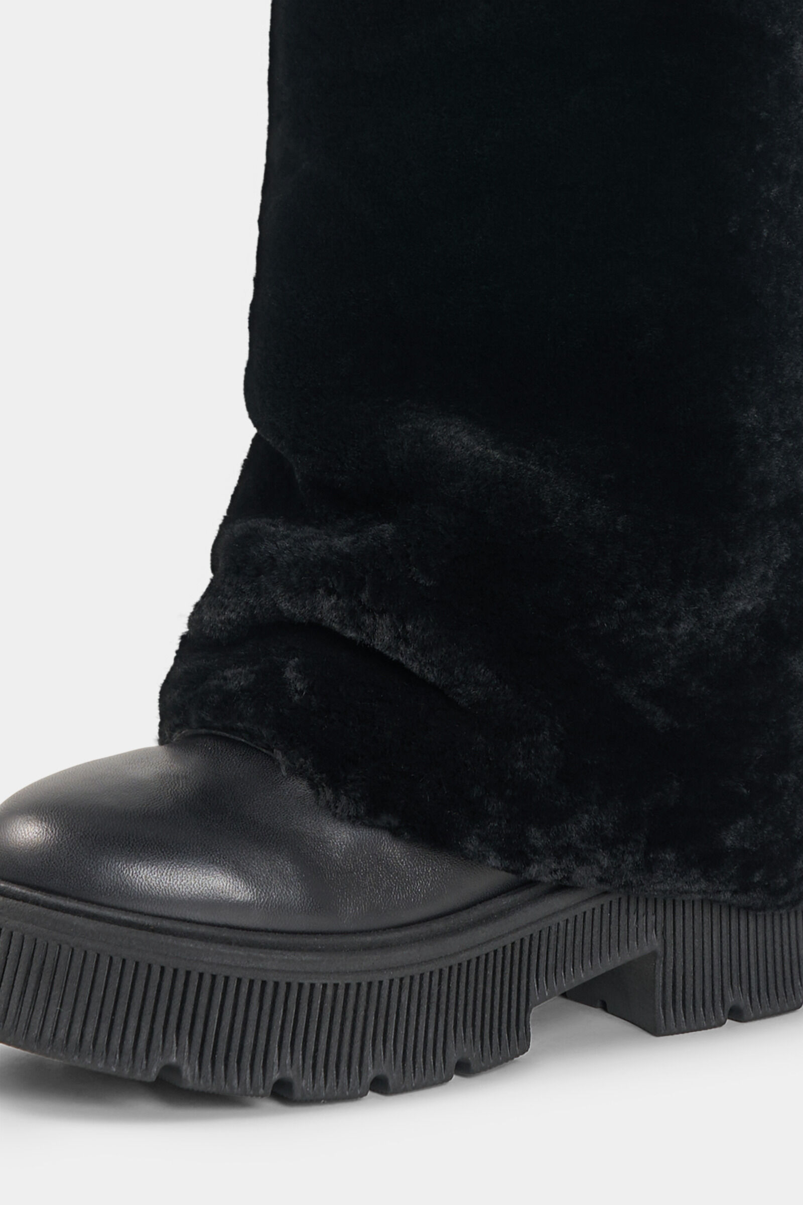 Turin lambskin boots Black