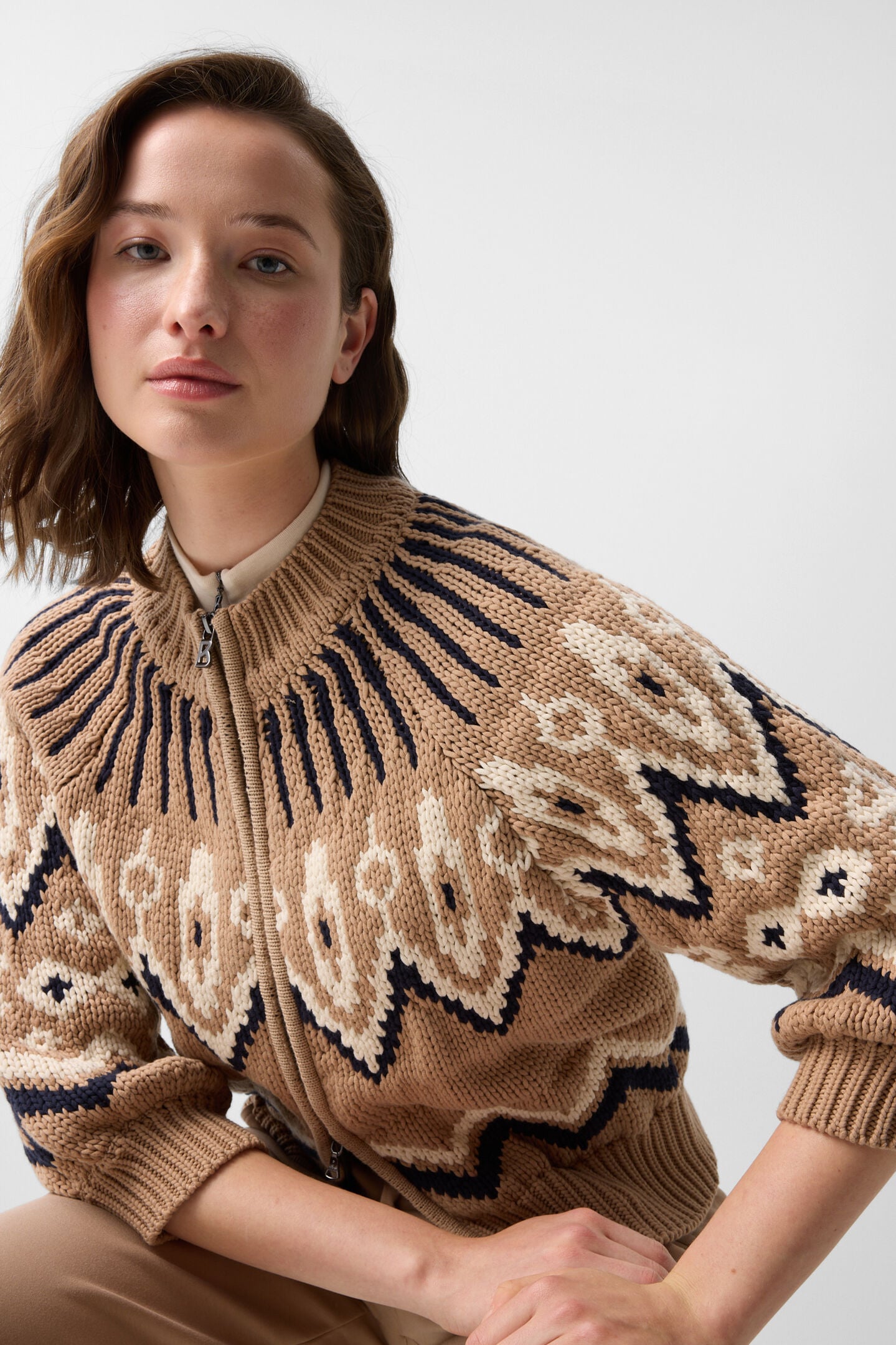 Norwegian knit jacket Aurora Camel/black