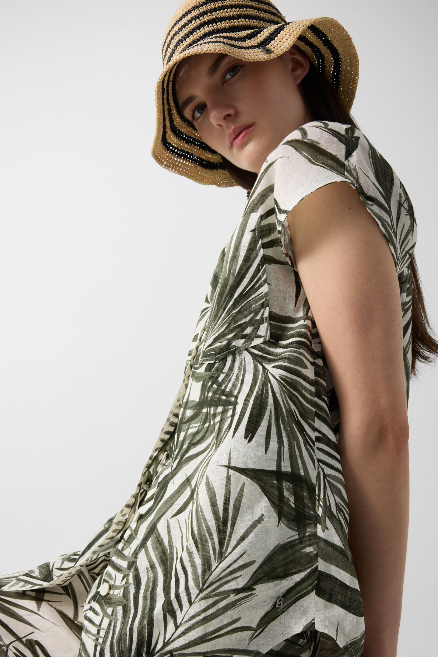 Charlet linen blouse Olive green/cream