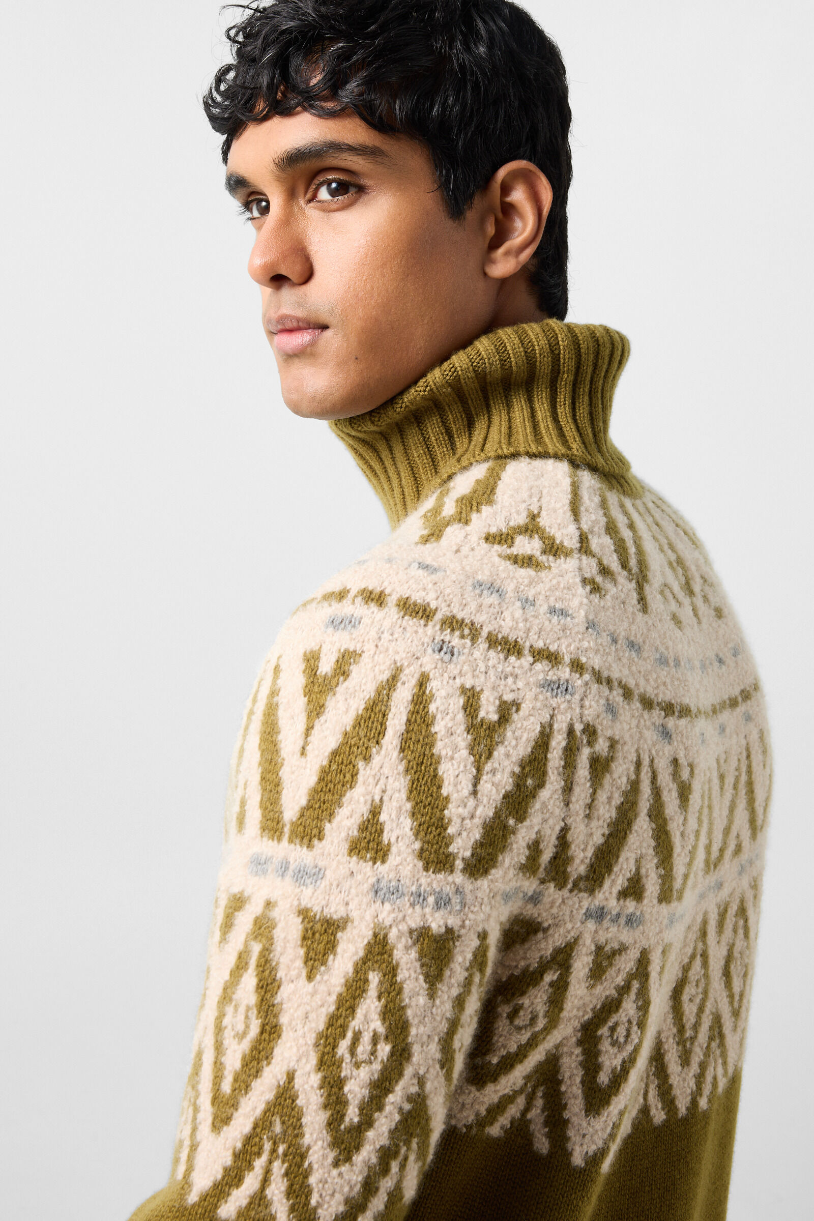 Roxter cashmere jumper Olive/White