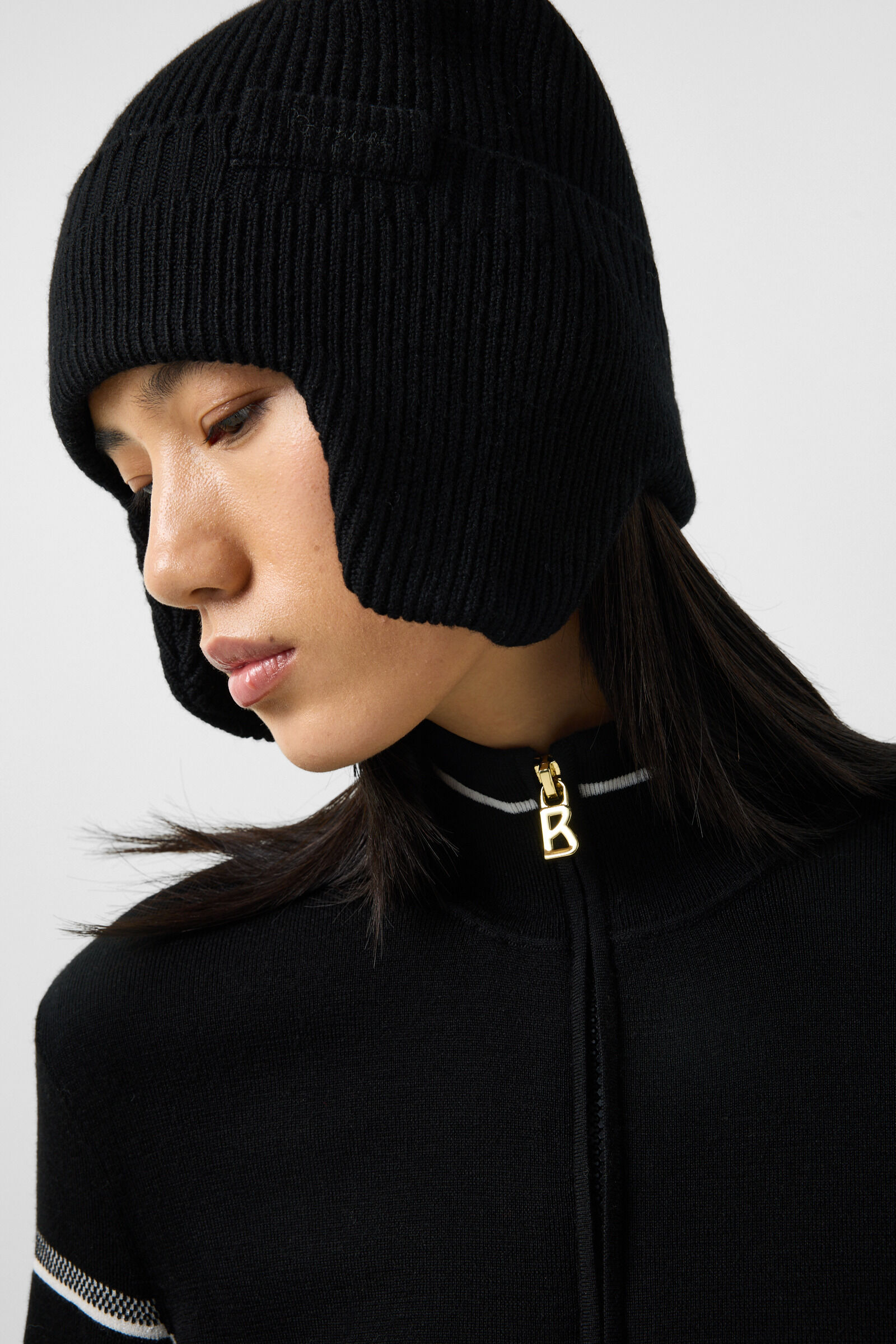 Lari Pullover Black and White