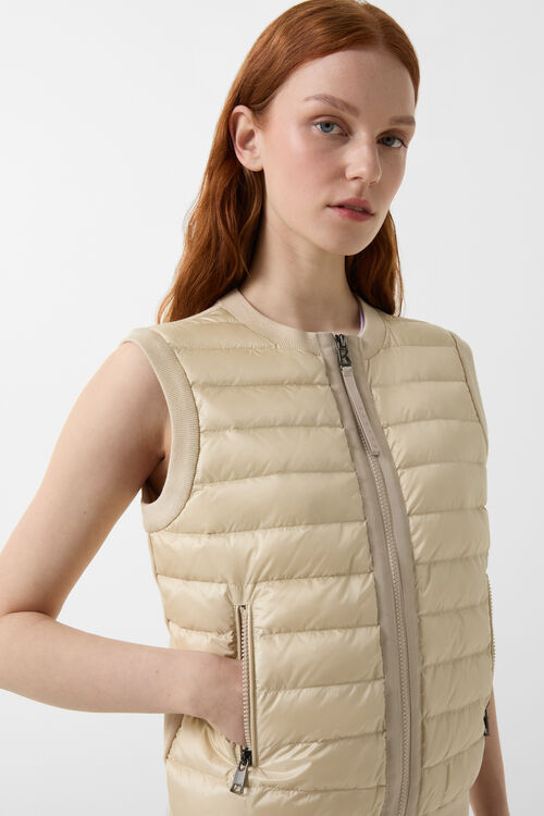 Zira hybrid knitted waistcoat Sand