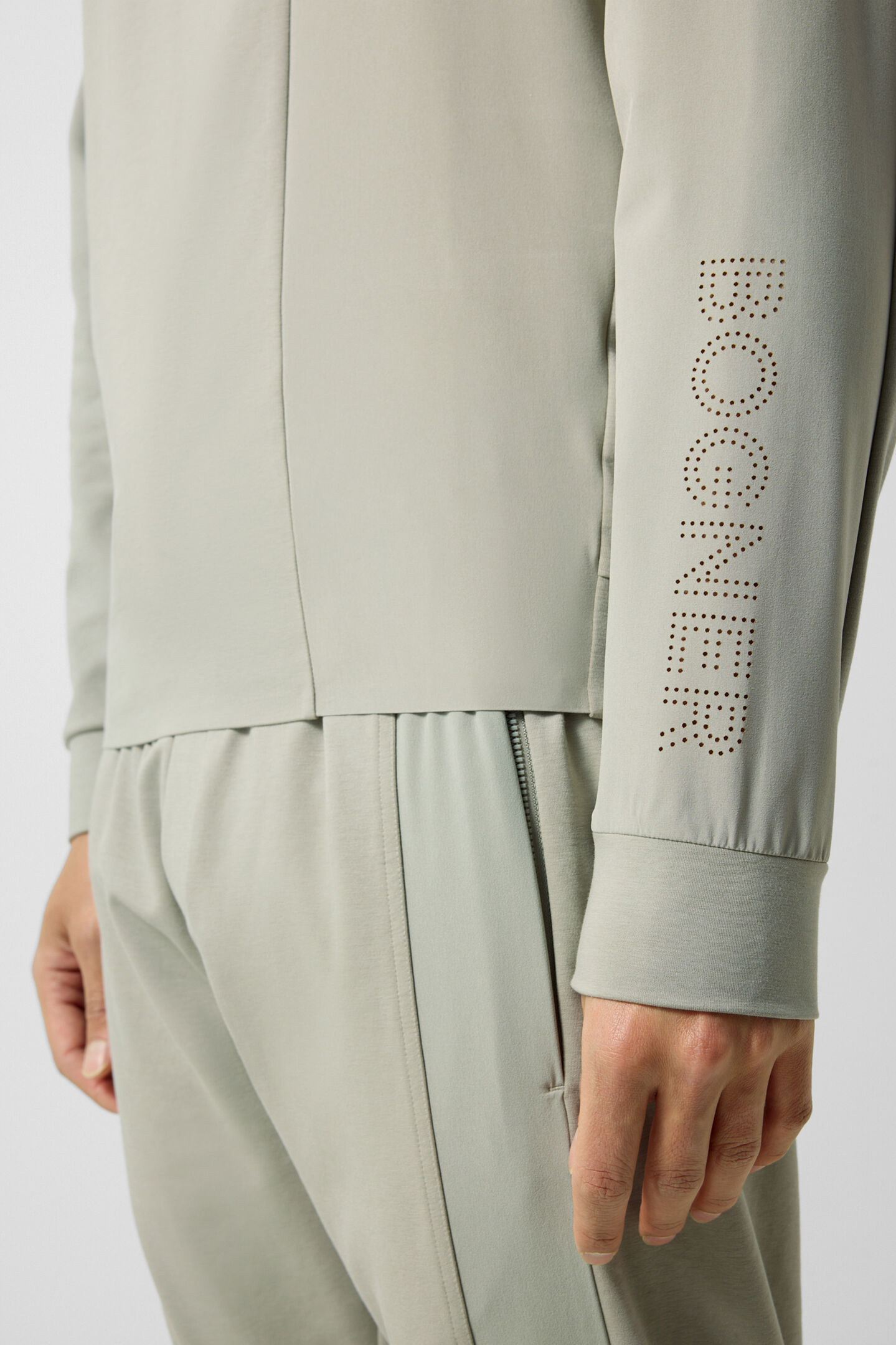 Connor sweat troyer Eucalyptus