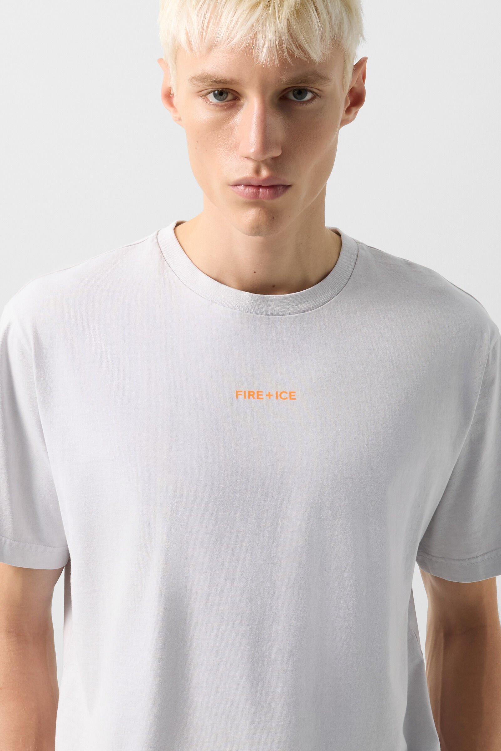 T-shirt Avan Light gray