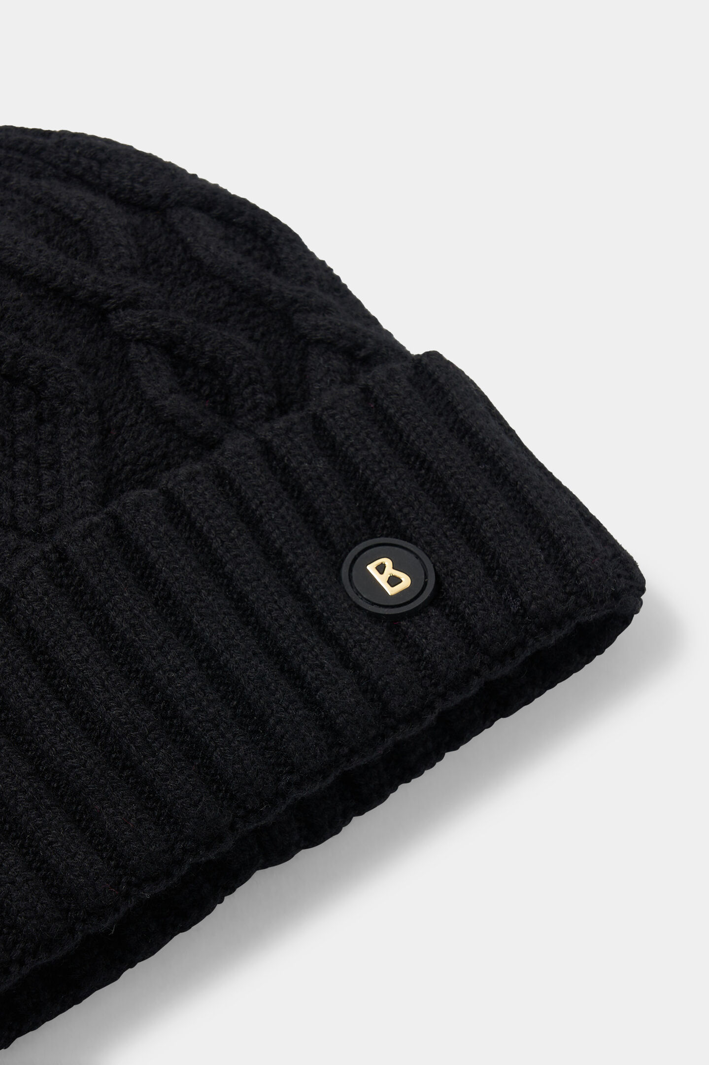Jamila knitted cashmere hat Black