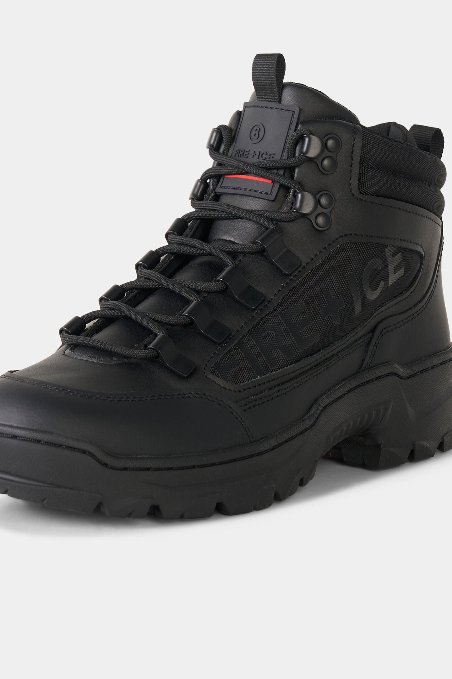 Arctic Mid Boots Black