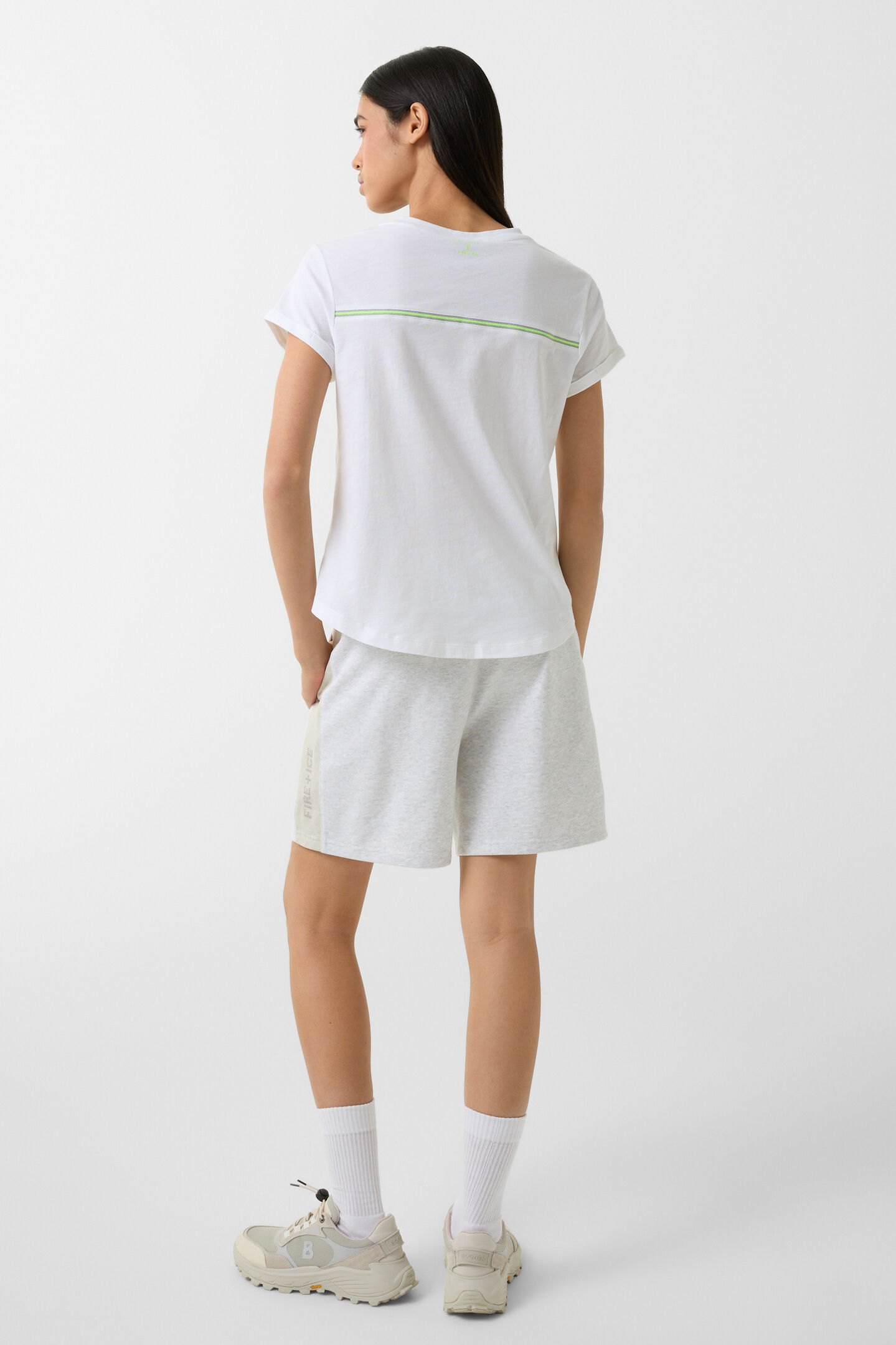 T-shirt Debra White