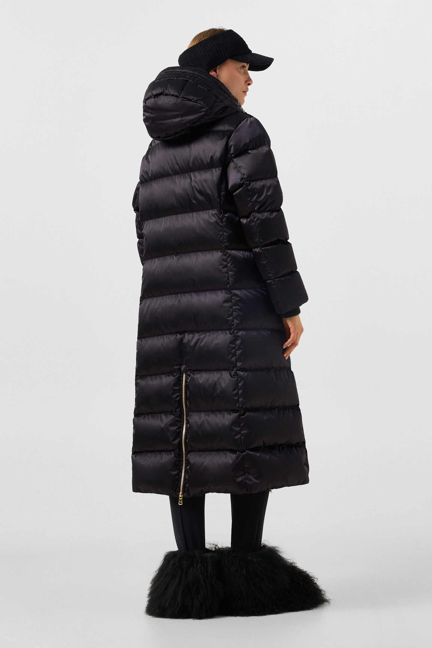 Suna down coat Black