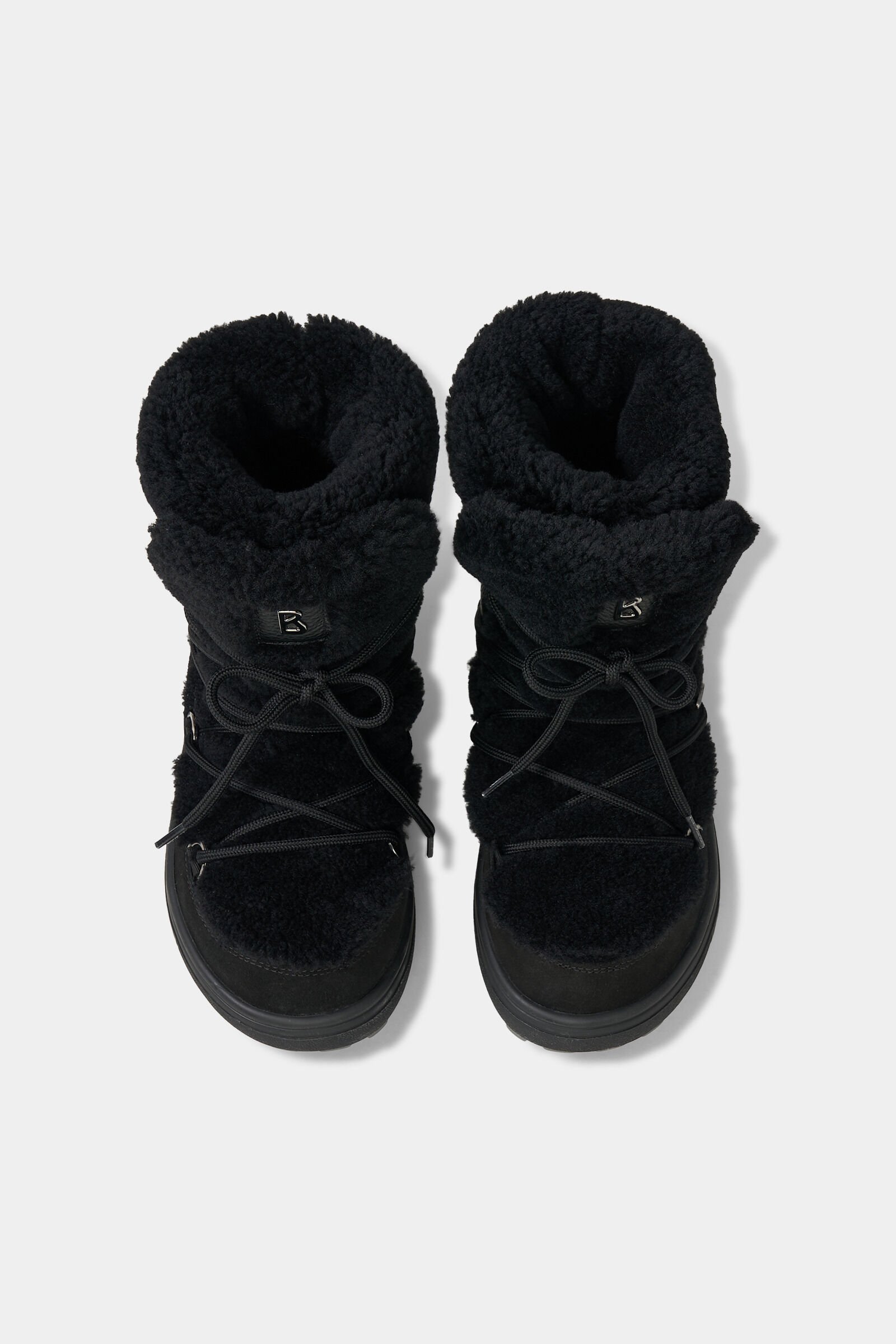 Chamonix snow boots with spikes Black