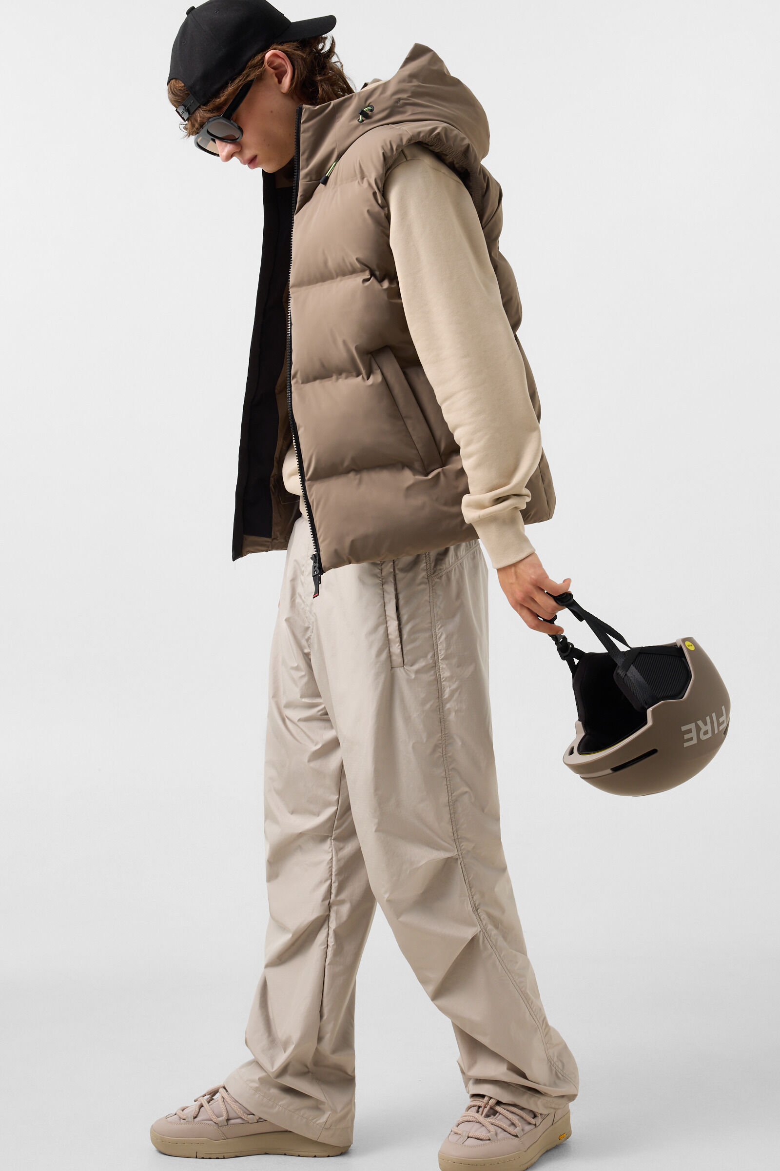 Gill quilted waistcoat Taupe