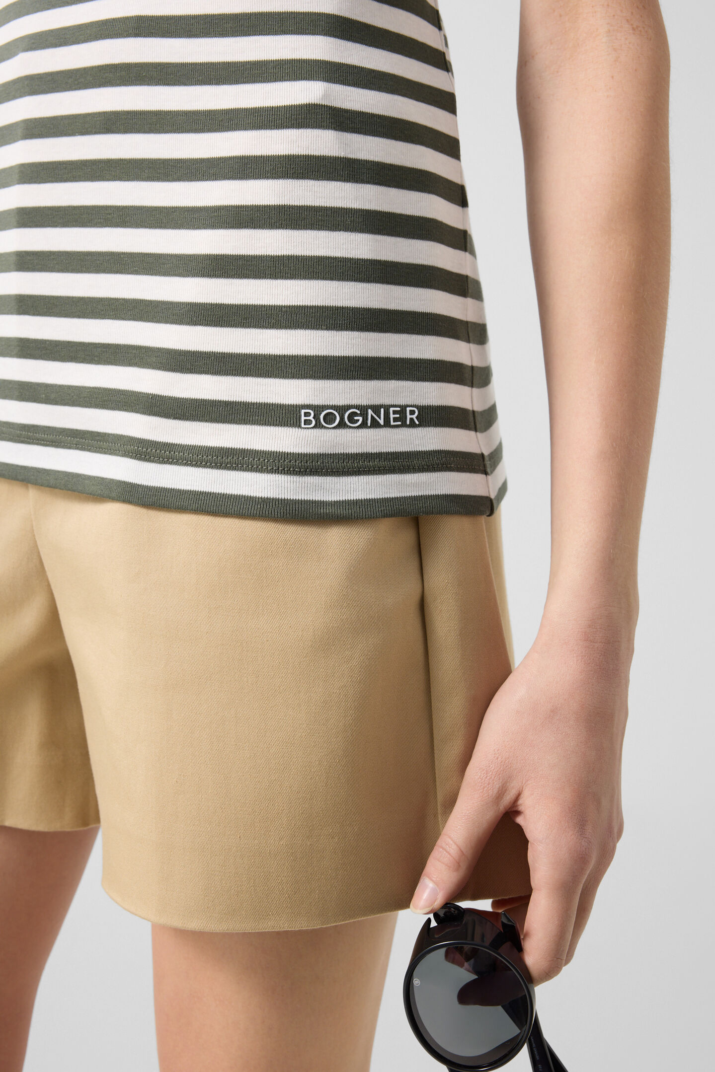 T-Shirt Nikini Oliv-Gr&uuml;n/Off-White