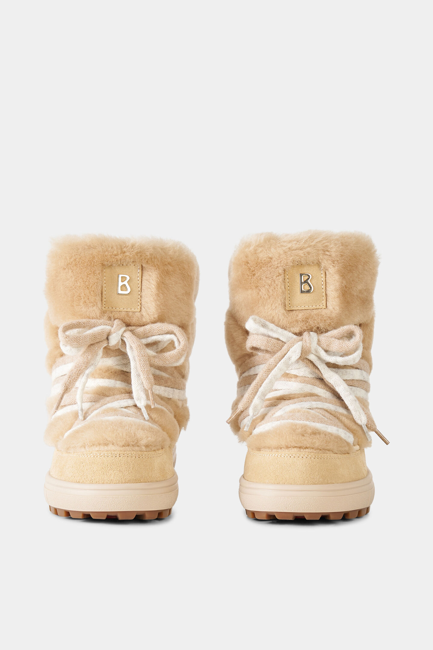 Chamonix Snow Boots with Spikes Beige