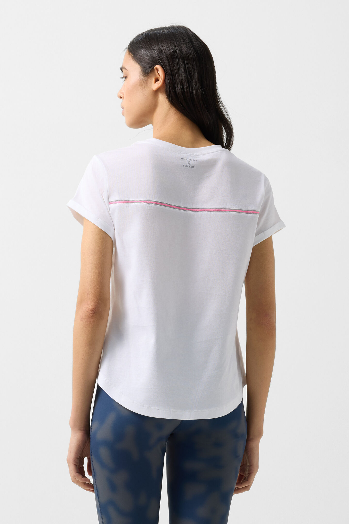T-shirt Debra White