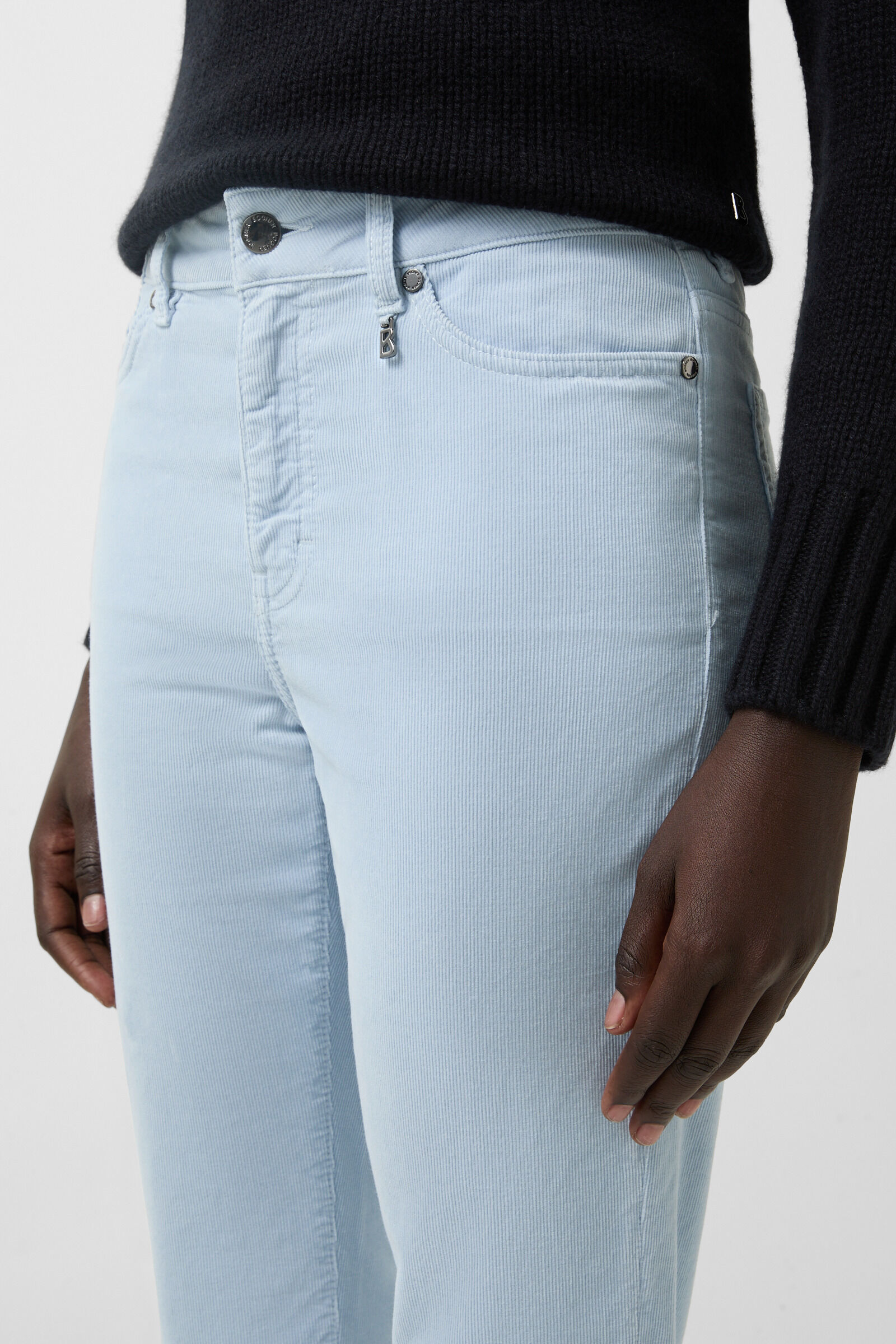 Julie 7/8 corduroy trousers Light blue