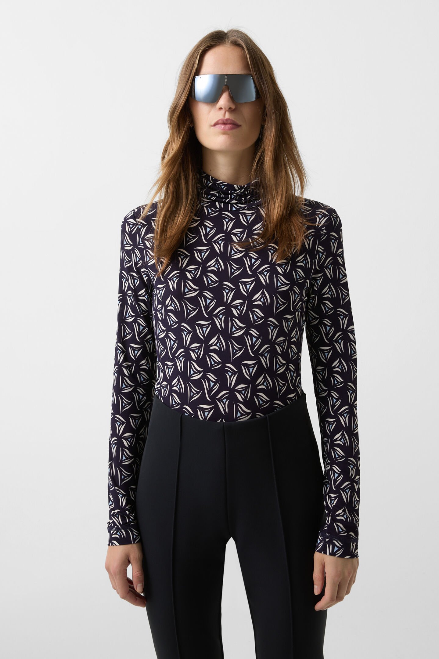 Andriana longsleeve Navy blue/white