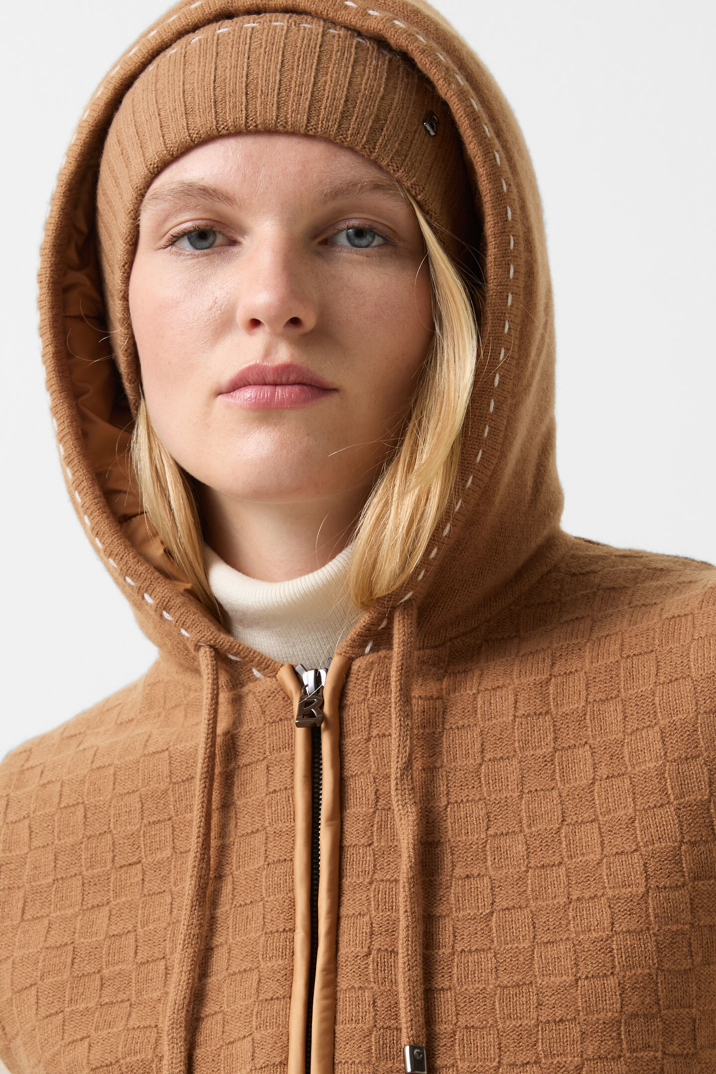 Lissity knitted quilted waistcoat Camel
