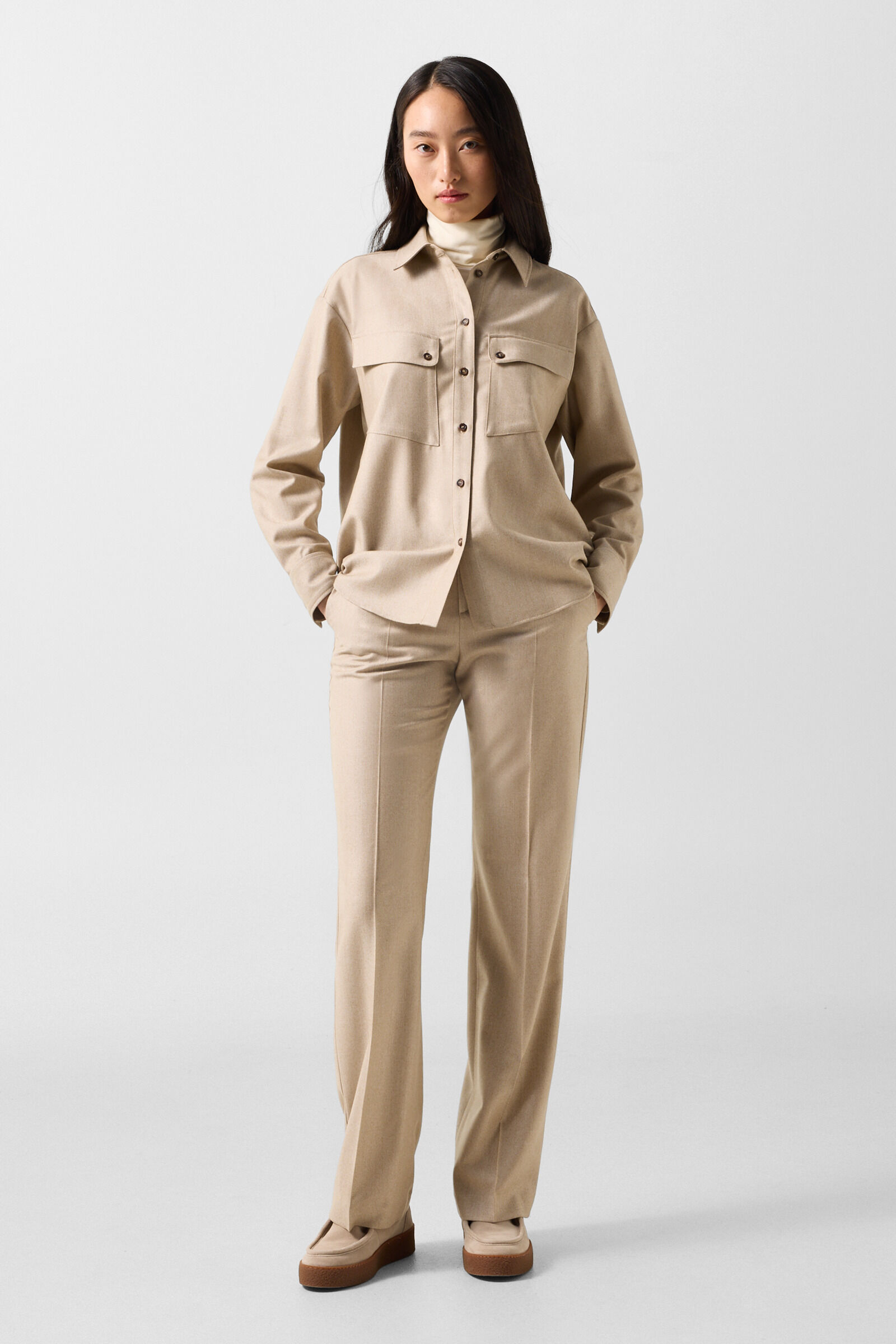 Look Robyn Camel 