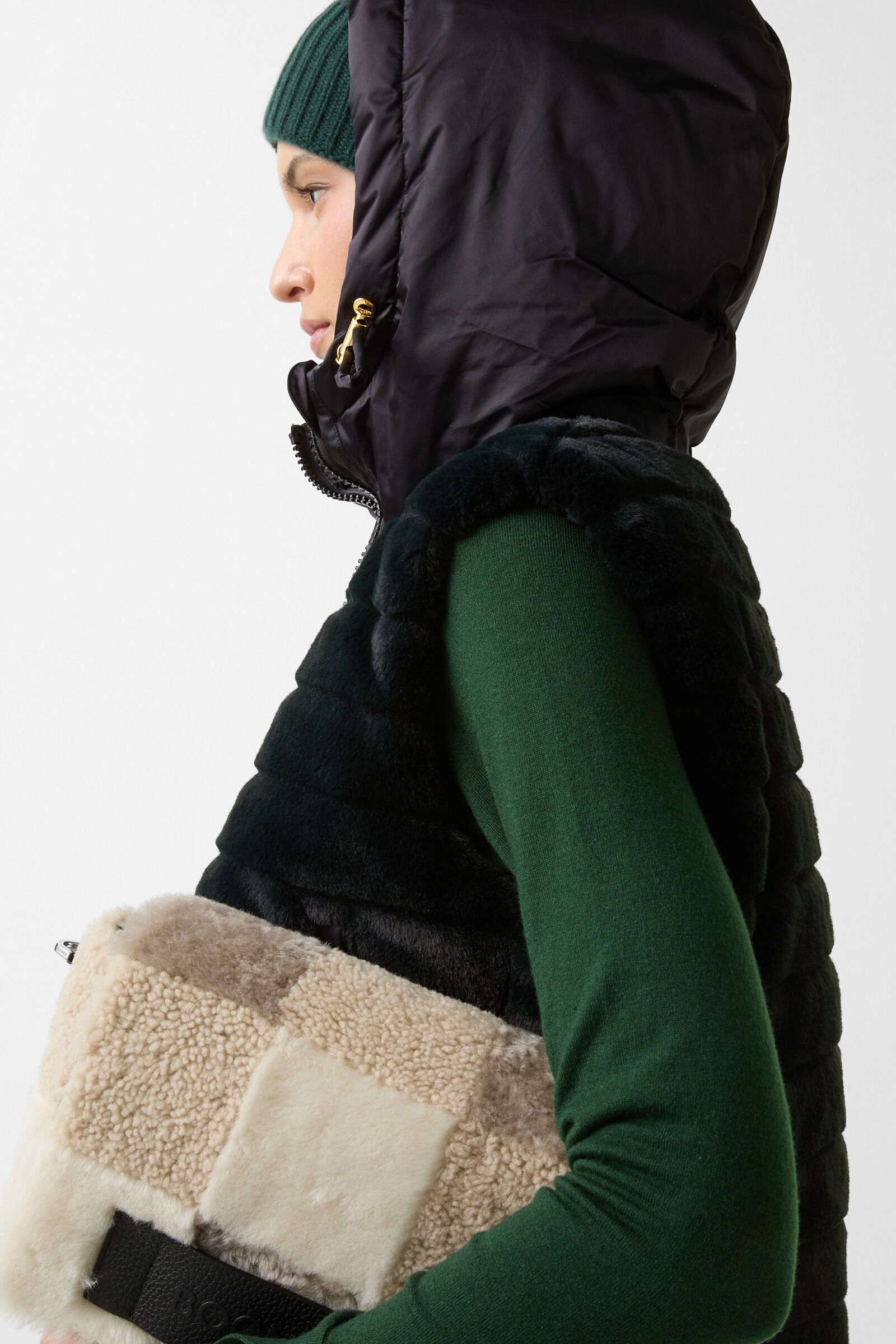 Gilet en fausse fourrure Yumi Noir