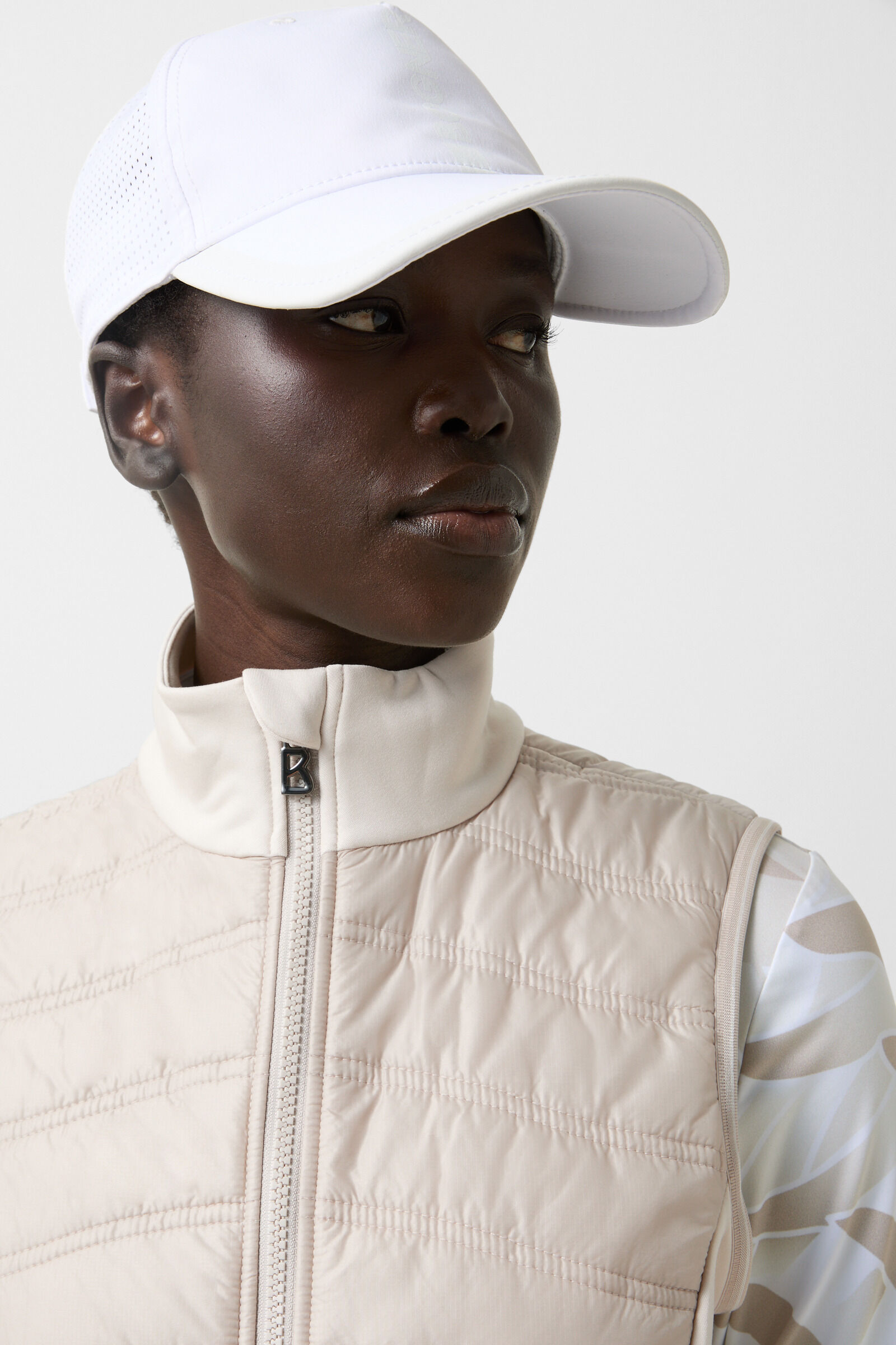 Fibi mid-layer hybrid waistcoat Sand