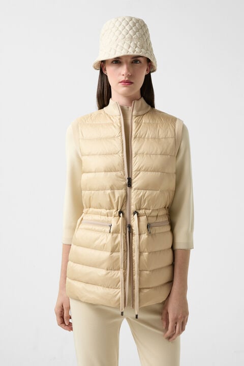 Arina knitted and quilted vest Beige Arina knitted and quilted vest Beige