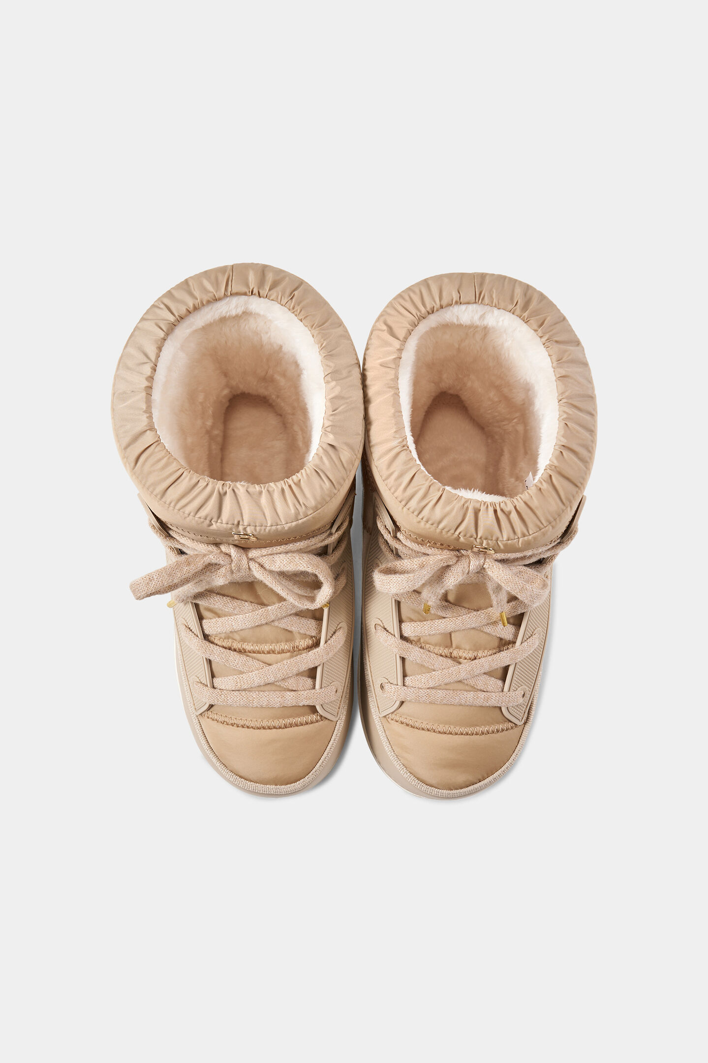 Snow Boots in La Plagne Beige