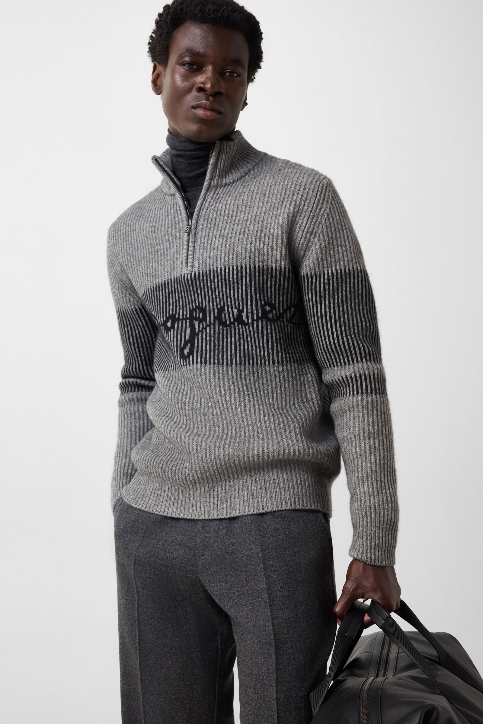 Yak Troyer Loris Grey/Black