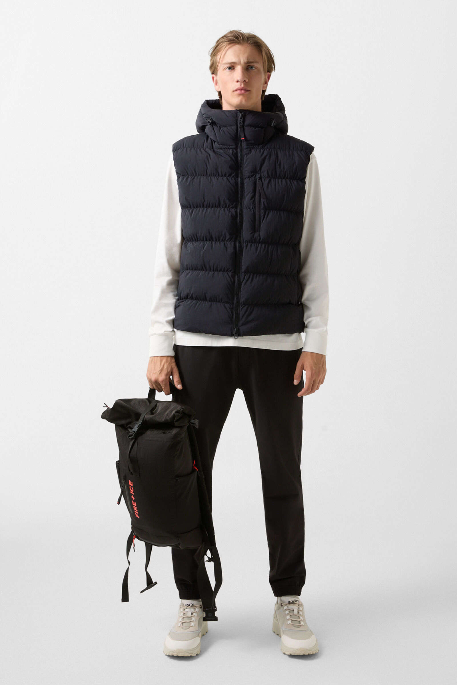 Howard quilted waistcoat Black