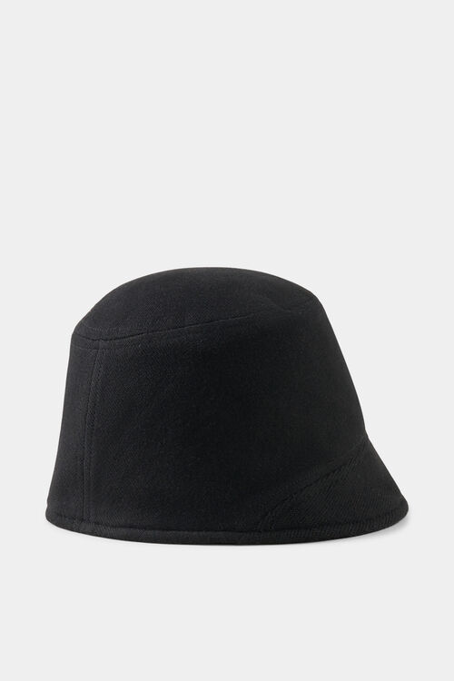 Amoux knitted bucket hat Black