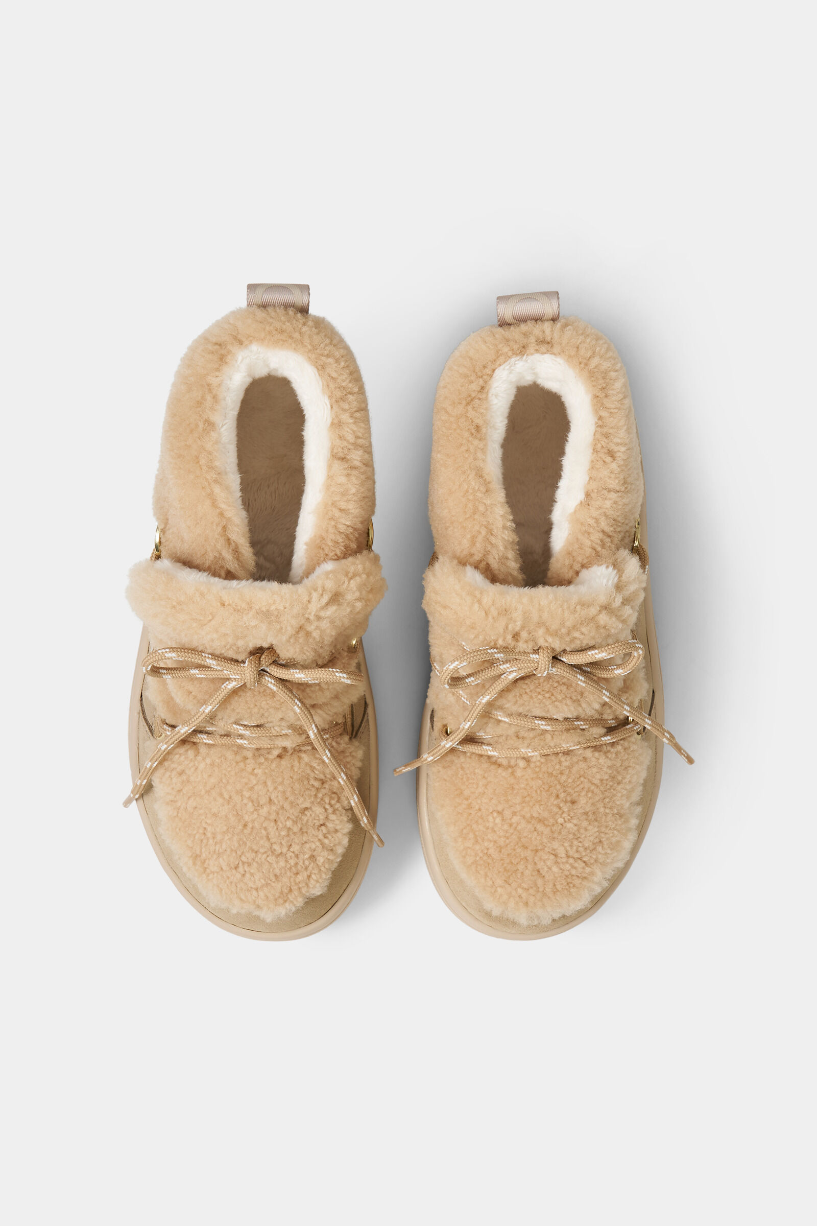 Low boots Chamonix with spikes Beige