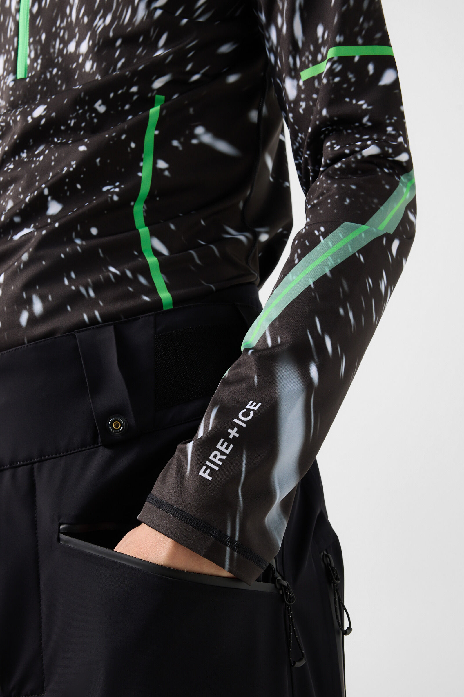 First Layer Ilvy Black/White/Neon Green