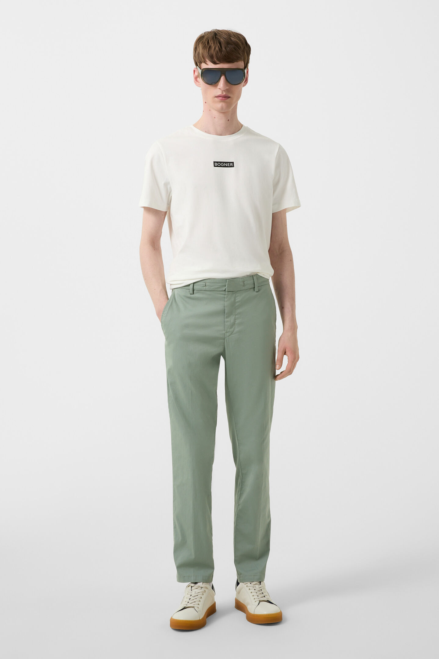 Chino Riley Bedrijf Eucalyptus