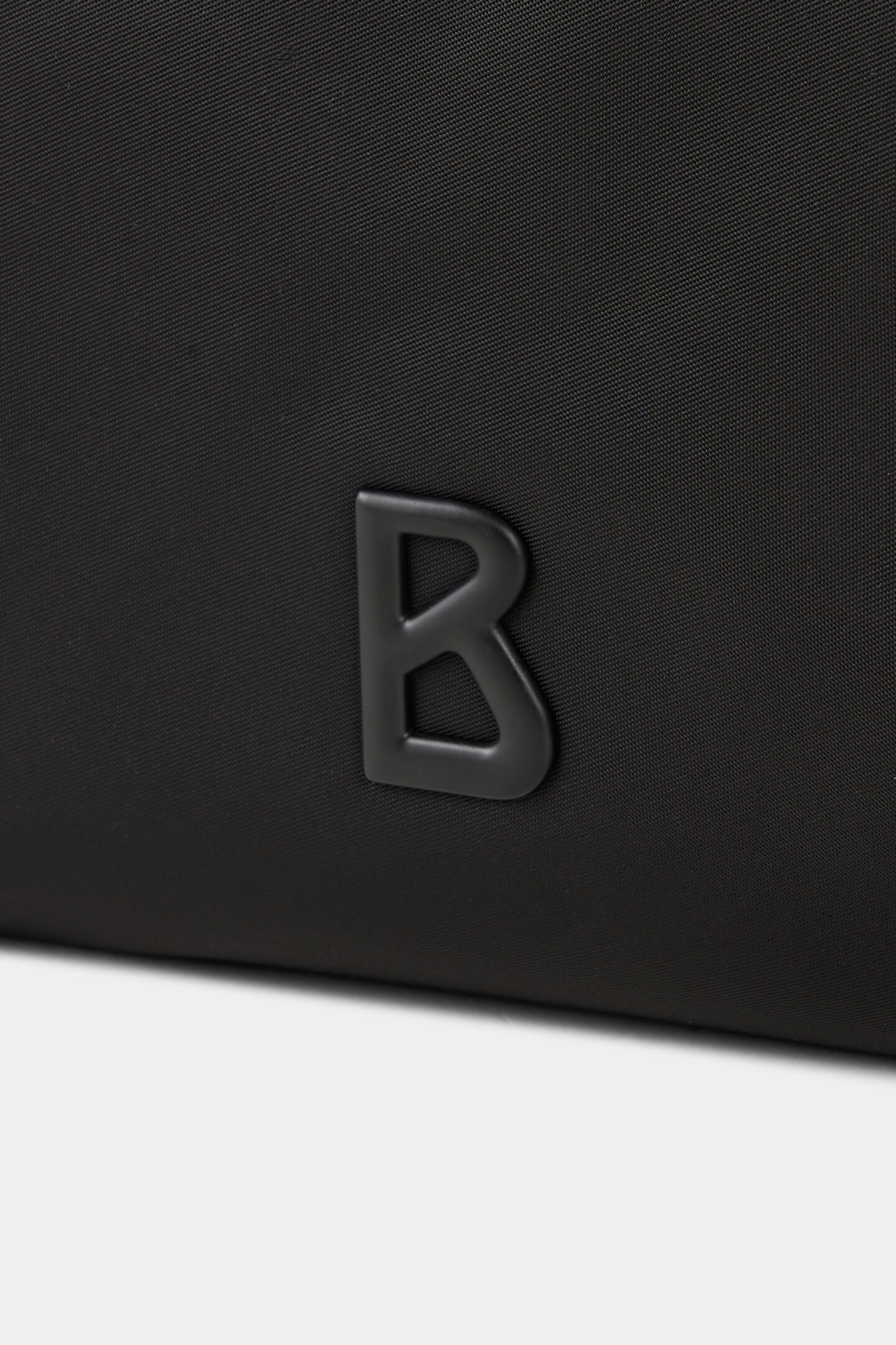 Verbier Play Pukie crossbody bag Black