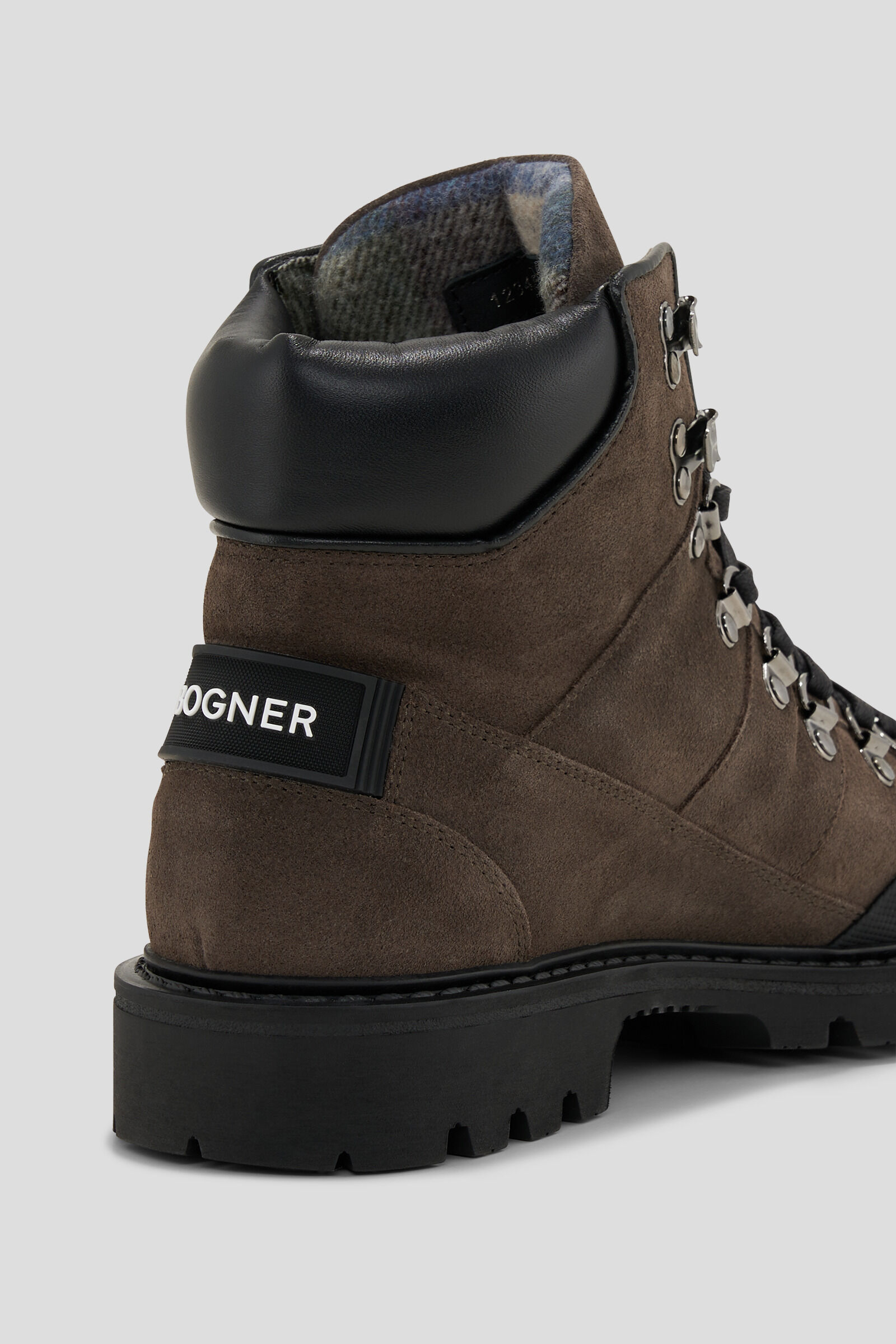 BOGNER Helsinki Low boots with spikes for men