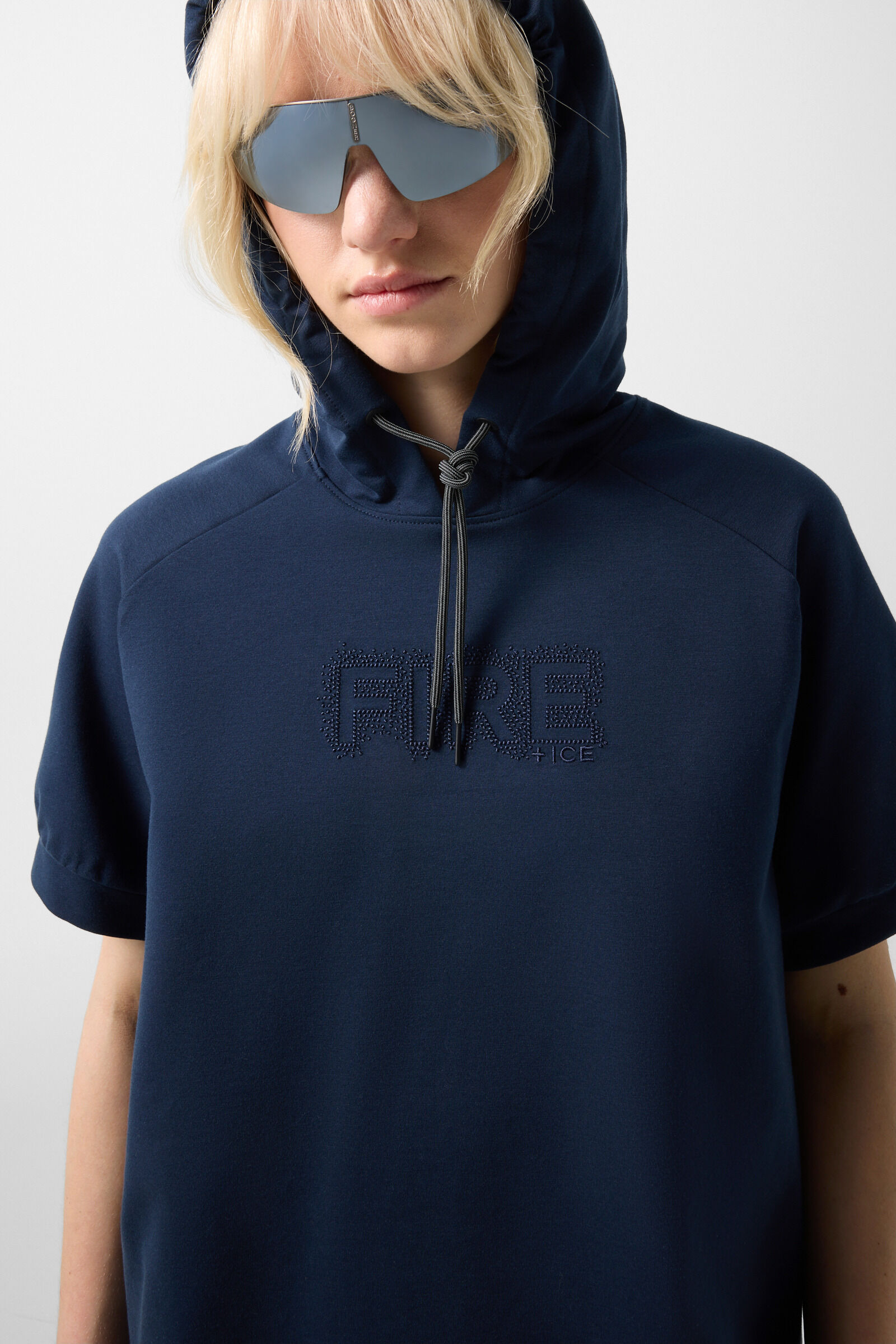 Sharon short-sleeved hoodie Dark blue