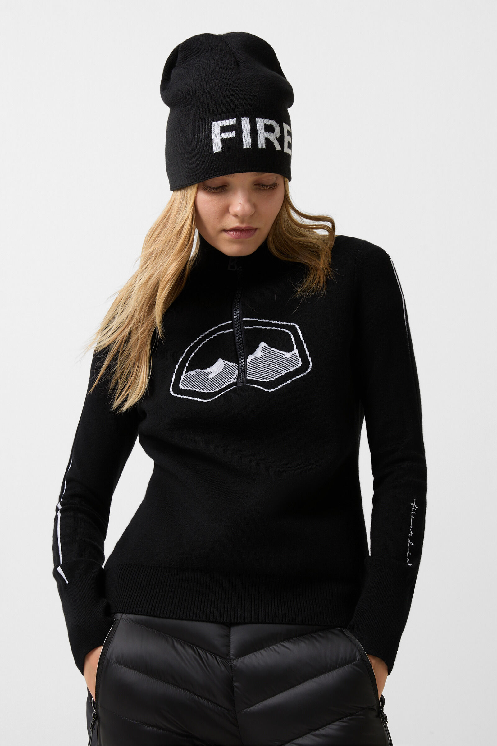 Knitted troyer Azra Black